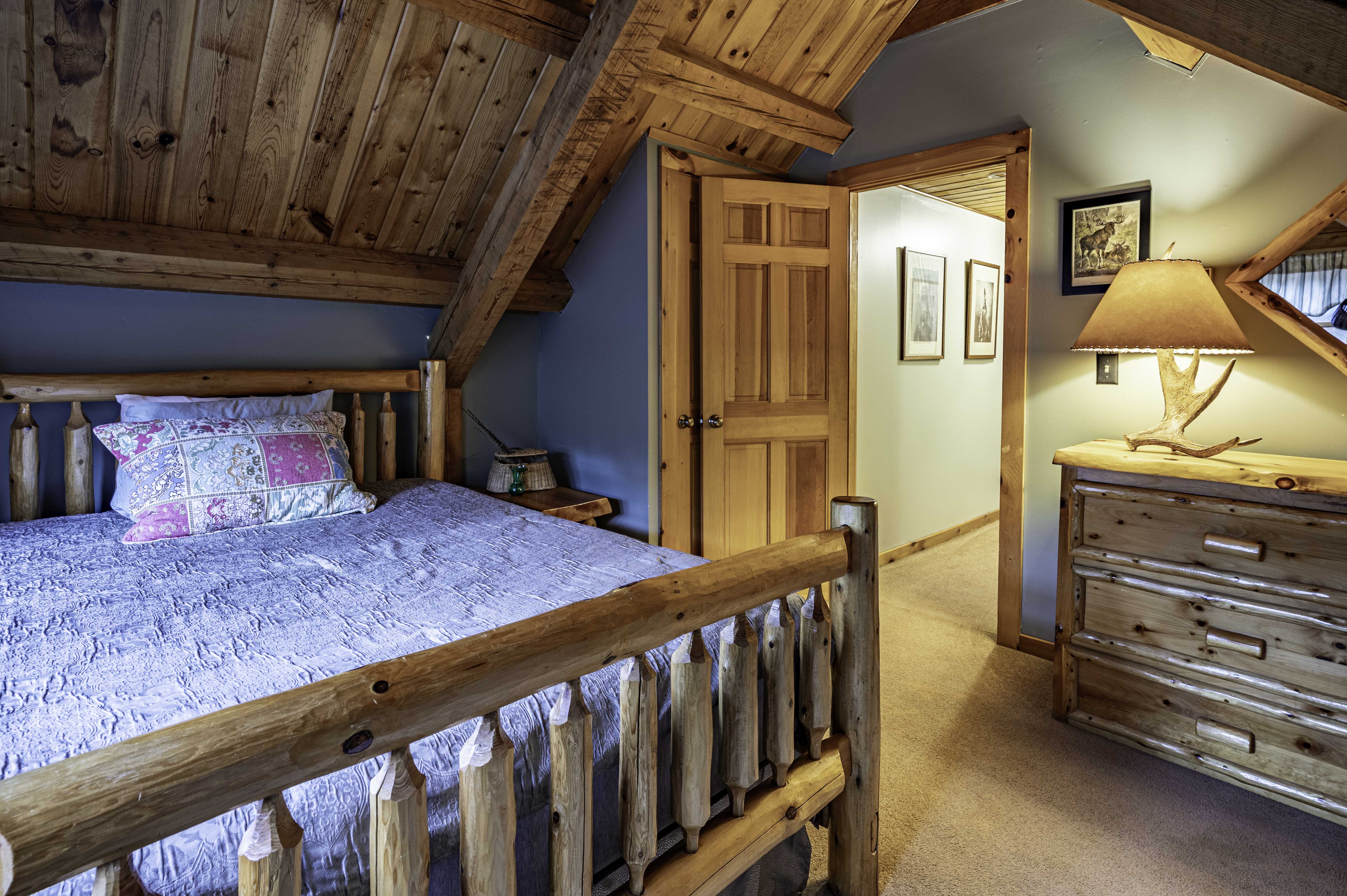  A Classic Adirondack Log Home on Pristine First Lake Frontage - 物件實景