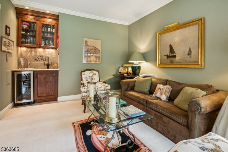 Bernards Twp., New Jersey, 07920, United States, 3 Bedrooms Bedrooms, ,4 BathroomsBathrooms,Residential,For Sale,1875142