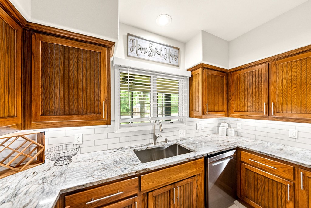 Fredericksburg, Texas, 78624, United States, 6 Bedrooms Bedrooms, ,6 BathroomsBathrooms,Residential,For Sale,2048440