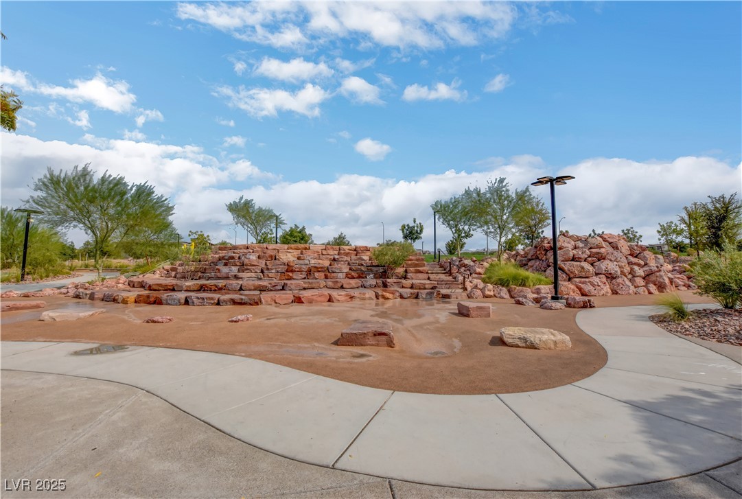 Henderson, Nevada, 89011, United States, 3 Bedrooms Bedrooms, ,2 BathroomsBathrooms,Residential,For Sale,1848397