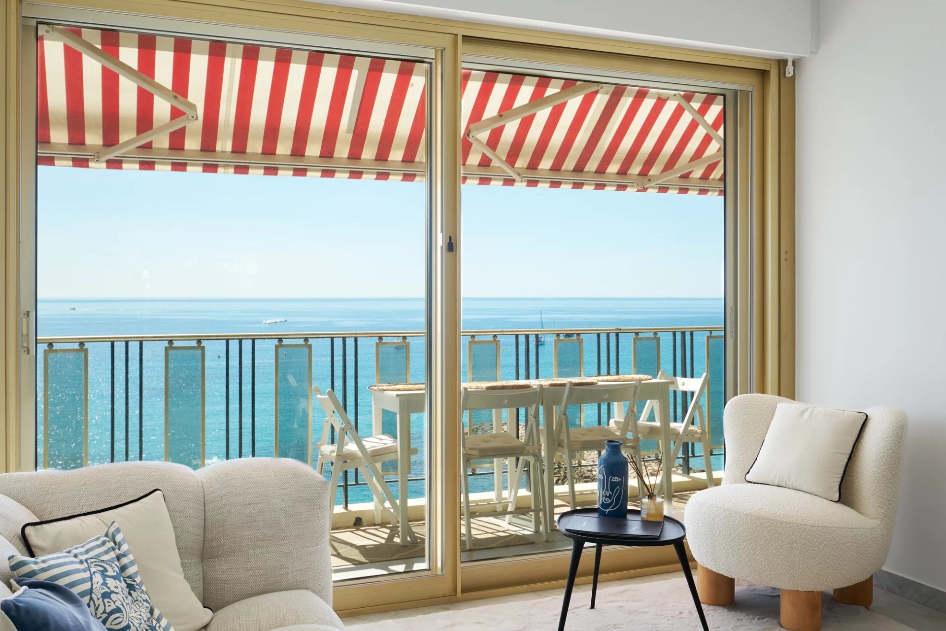  70 sqm seafront apartment with panoramic terrace and sea views - 物件實景