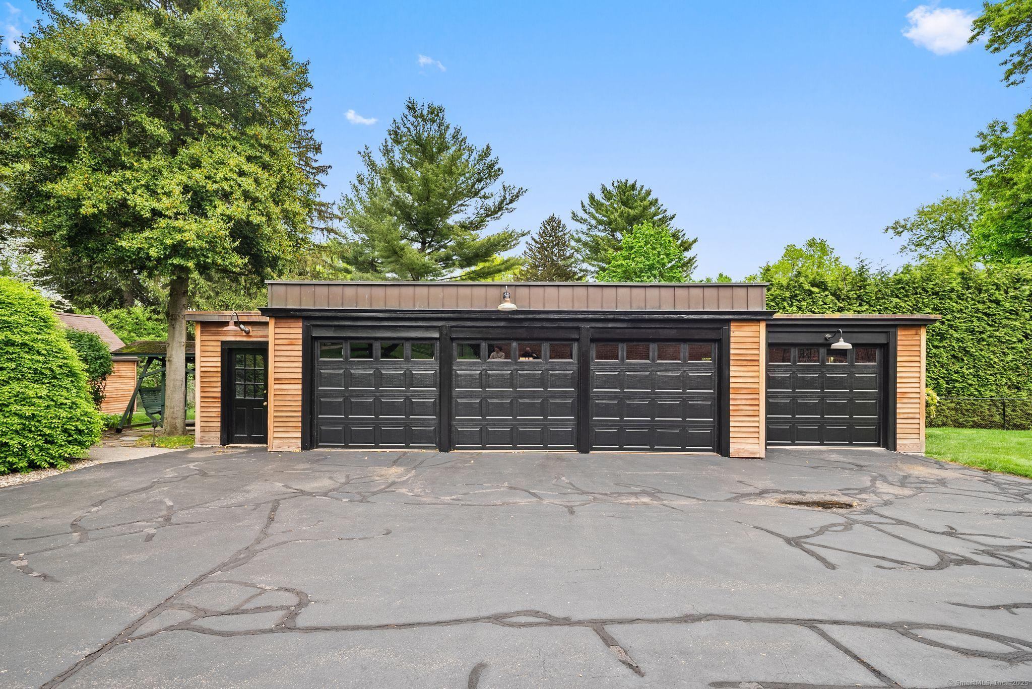West Hartford, Connecticut, 06119, United States, 8 Bedrooms Bedrooms, ,7 BathroomsBathrooms,Residential,For Sale,1825523