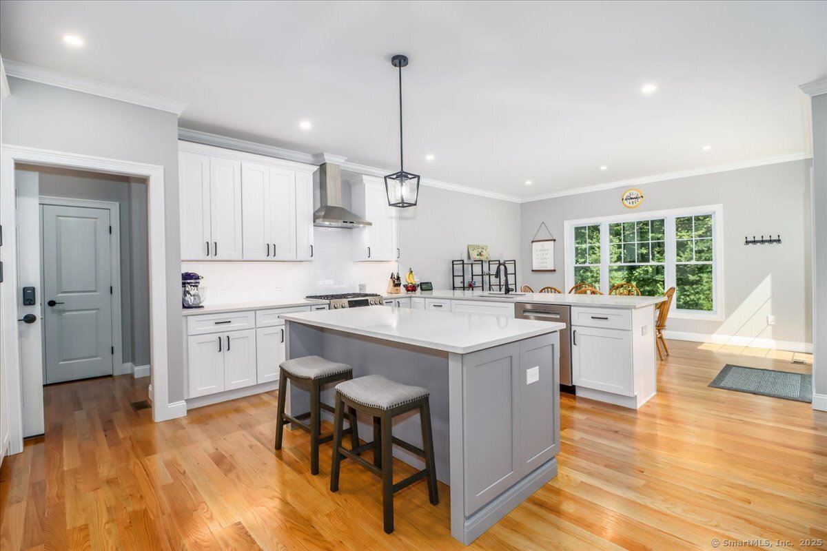 New Milford, Connecticut, 06776, United States, 2 Bedrooms Bedrooms, ,3 BathroomsBathrooms,Residential,For Sale,1875818