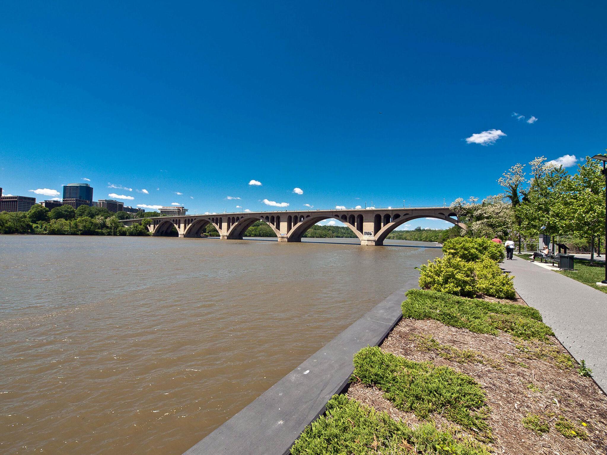  1062  1064 Thomas Jefferson Street NW, Washington, DC, 20007 - 物件實景