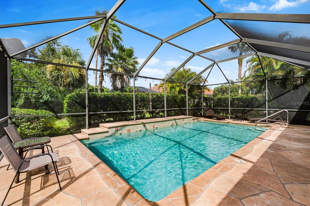 Bradenton, Florida, 34212, United States, 2 Bedrooms Bedrooms, ,2 BathroomsBathrooms,Residential,For Sale,1916954