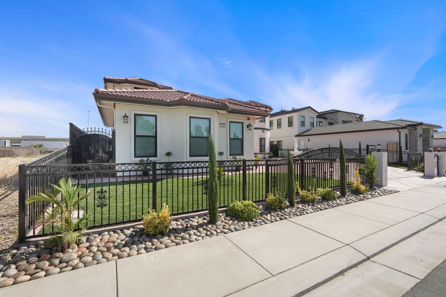 Lodi, California, 95242, United States, 5 Bedrooms Bedrooms, ,5 BathroomsBathrooms,Residential,For Sale,2012542