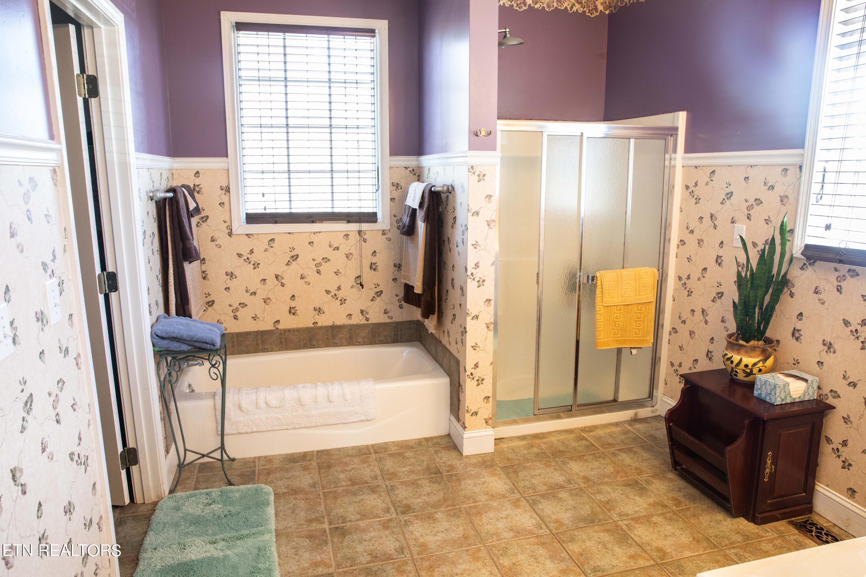 New Tazewell, Tennessee, 37825, United States, 5 Bedrooms Bedrooms, ,4 BathroomsBathrooms,Residential,For Sale,1795344