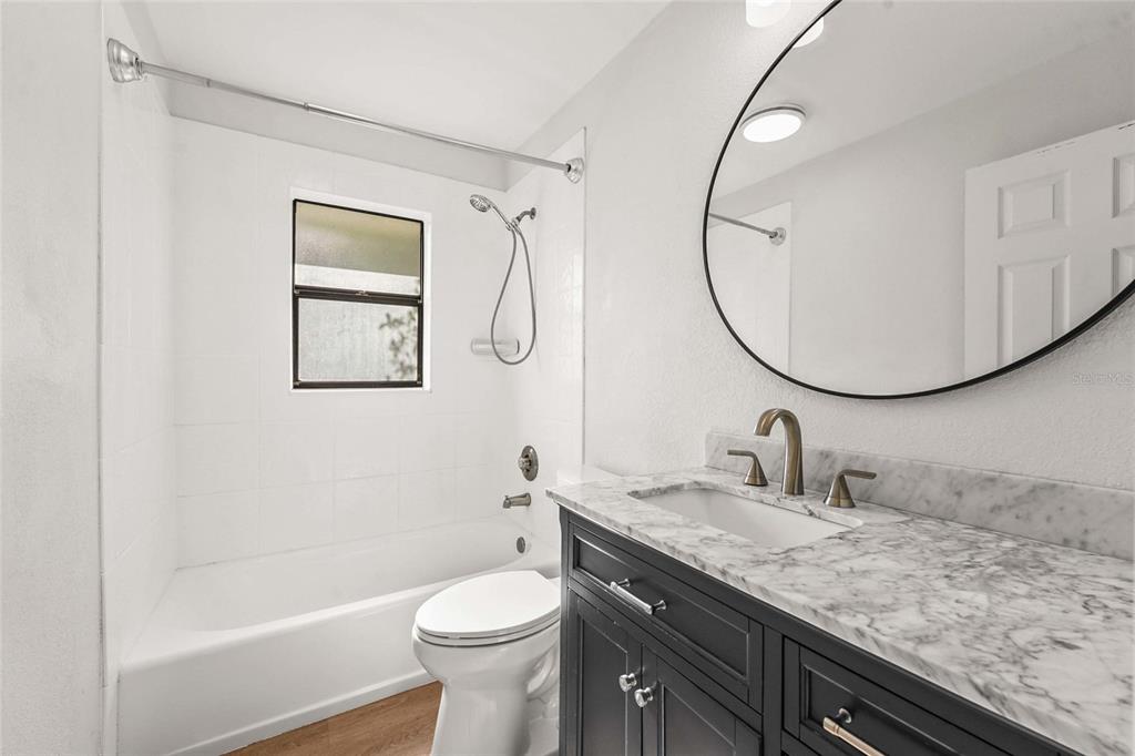 Bradenton, Florida, 34209, United States, 3 Bedrooms Bedrooms, ,2 BathroomsBathrooms,Residential,For Sale,1743662