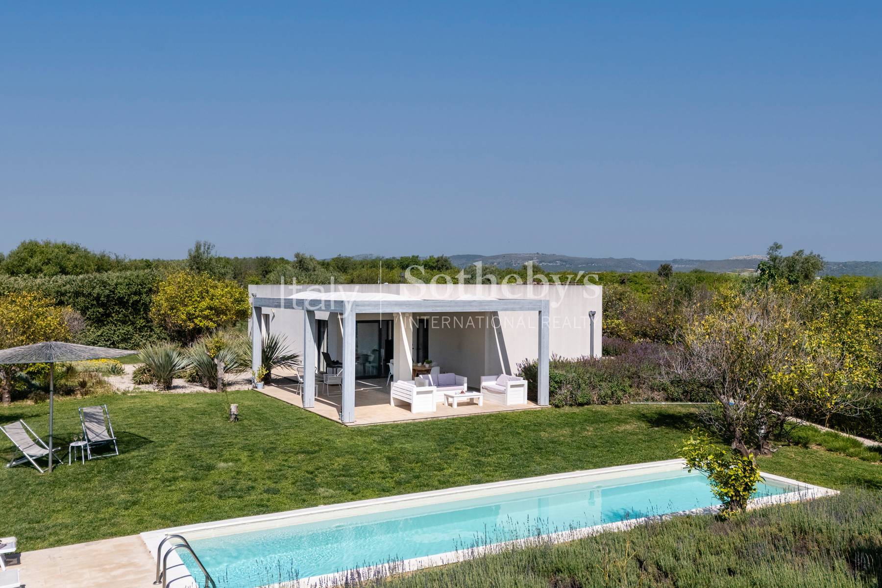 Contemporary villa nestled in the Noto countryside - 物件實景