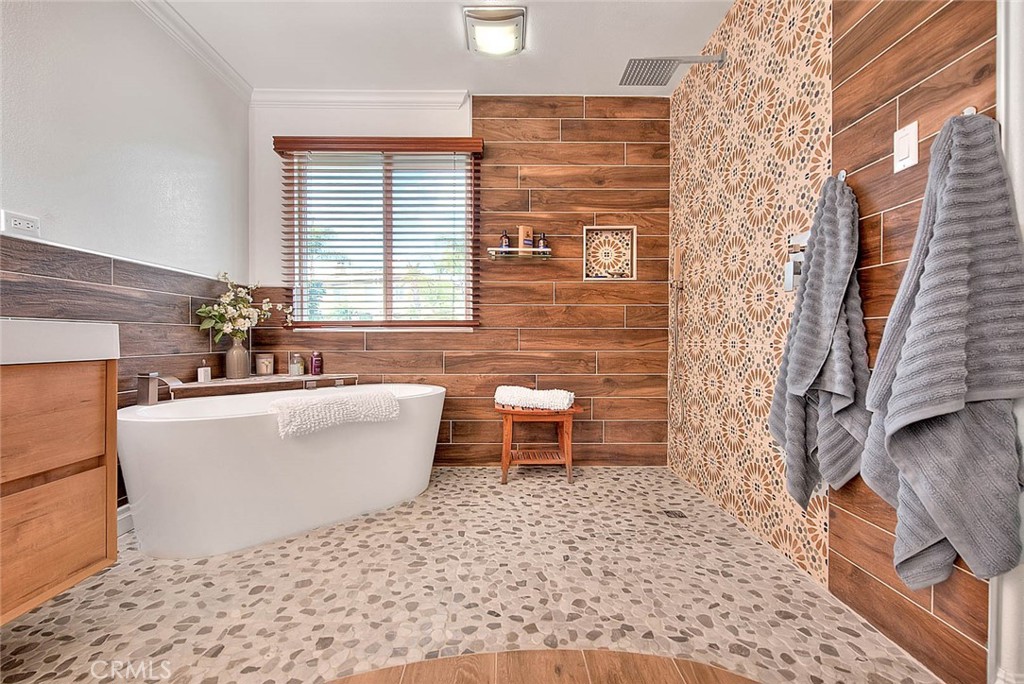 Corona, California, 92881, United States, 6 Bedrooms Bedrooms, ,6 BathroomsBathrooms,Residential,For Sale,1810577