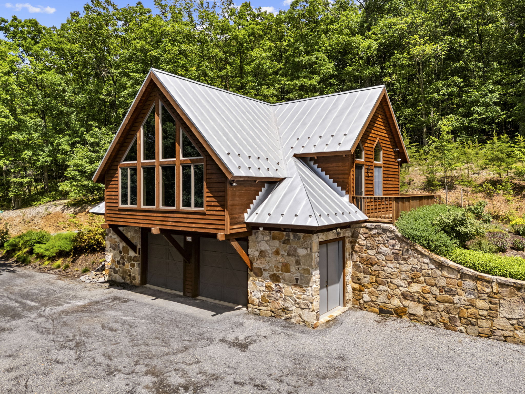  310 Red Gate Retreat Way, Berkeley Springs, WV 25411 - 物件實景