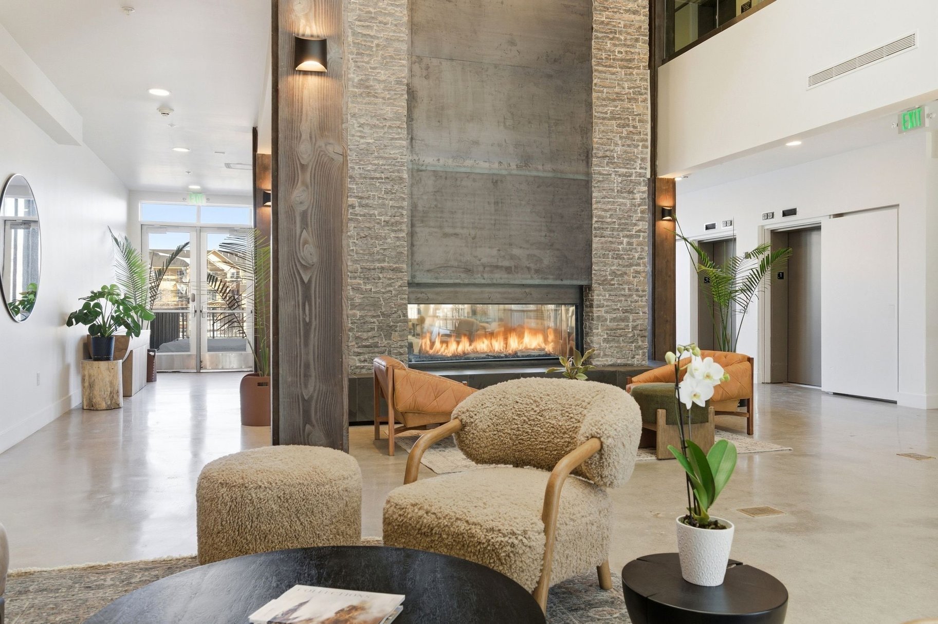  2-Bedroom Mountain & Lake Living — It Doesn