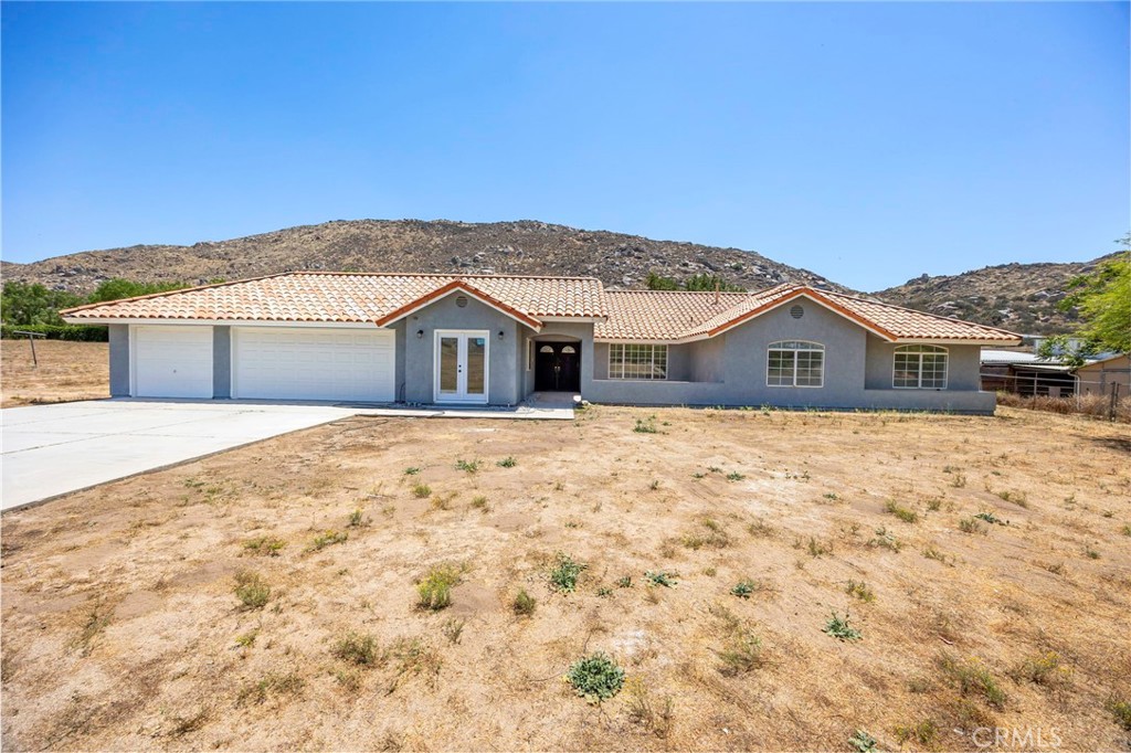 Hemet, California, 92545, United States, 4 Bedrooms Bedrooms, ,3 BathroomsBathrooms,Residential,For Sale,2037919