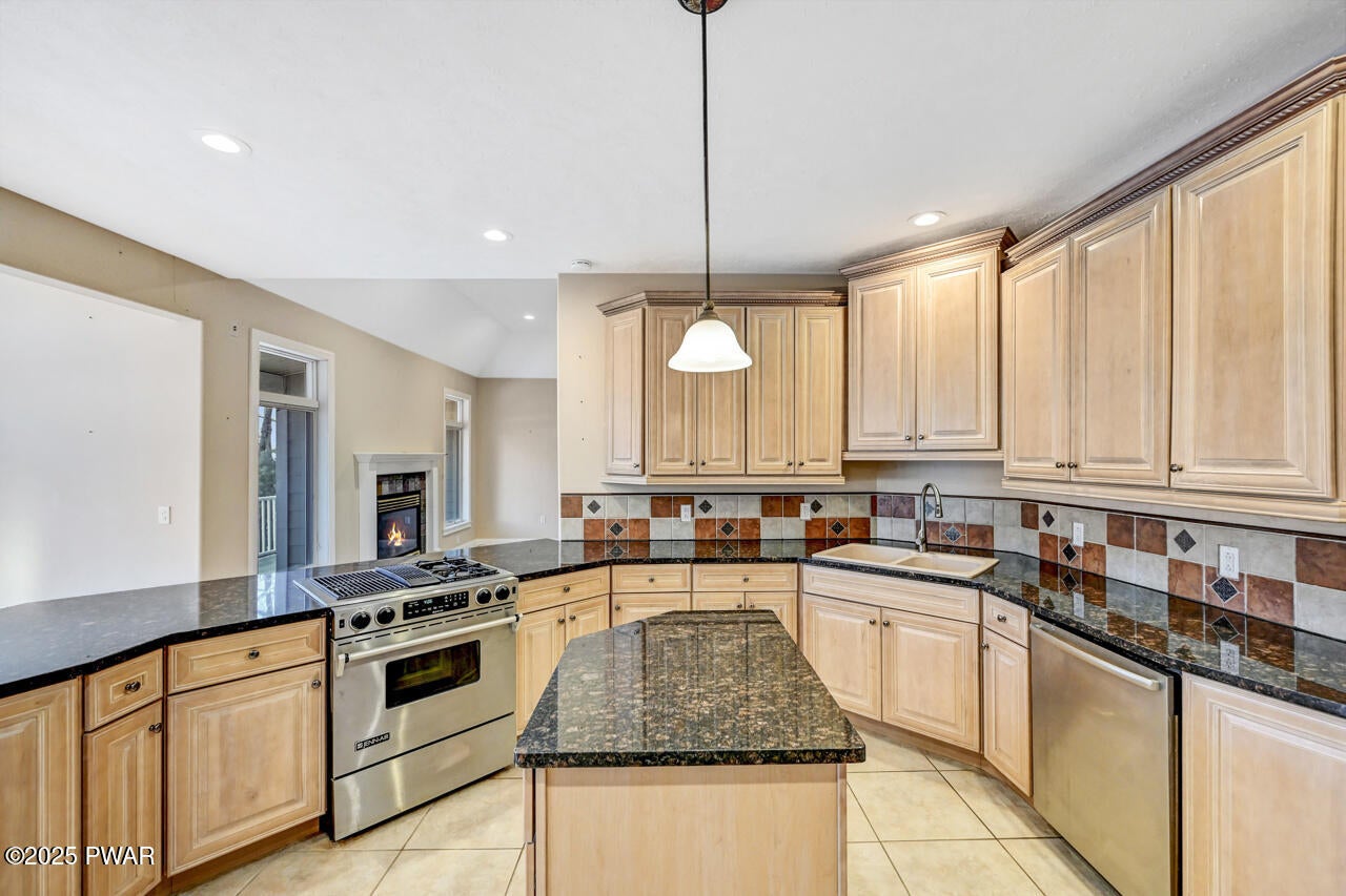 Lords Valley, Pennsylvania, 18428, United States, 3 Bedrooms Bedrooms, ,3 BathroomsBathrooms,Residential,For Sale,2005148