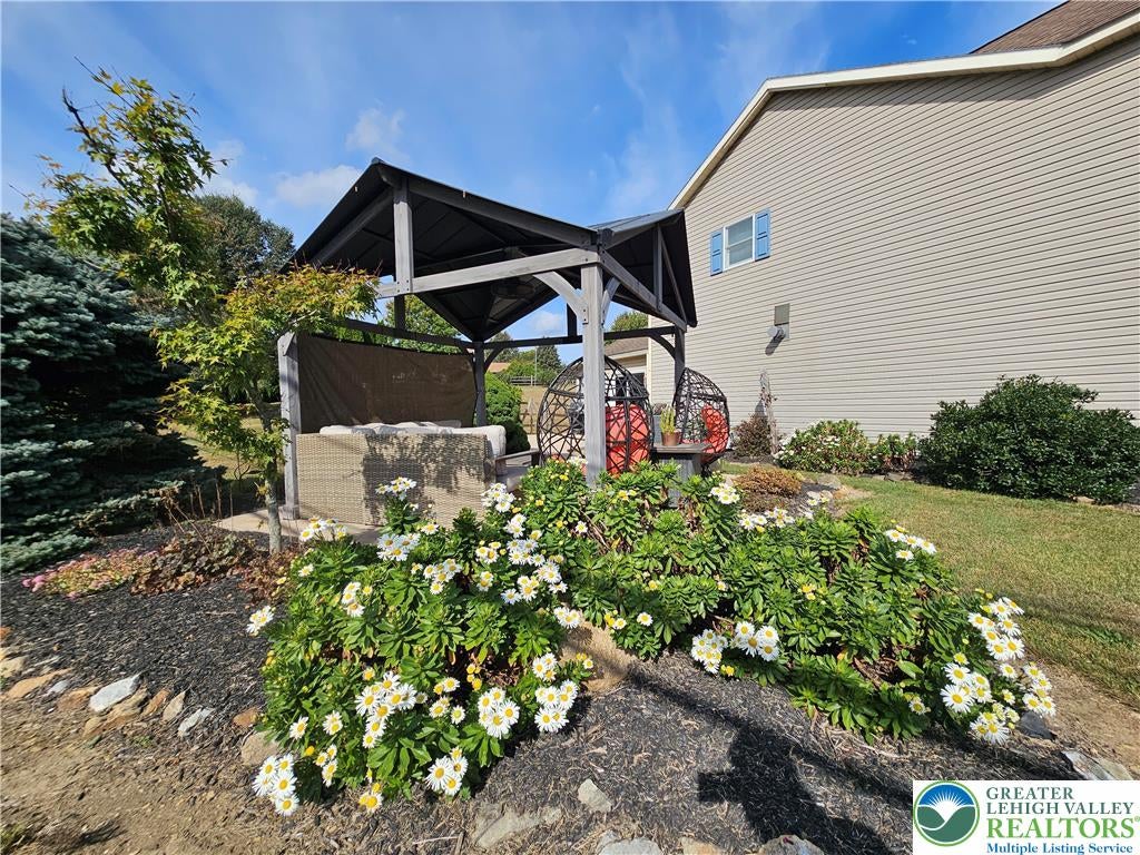 North Whitehall Twp, Pennsylvania, 18078, United States, 4 Bedrooms Bedrooms, ,3 BathroomsBathrooms,Residential,For Sale,1961837