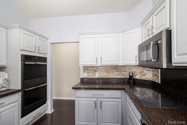 Oceola Twp, Michigan, 48843, United States, 3 Bedrooms Bedrooms, ,4 BathroomsBathrooms,Residential,For Sale,1980235