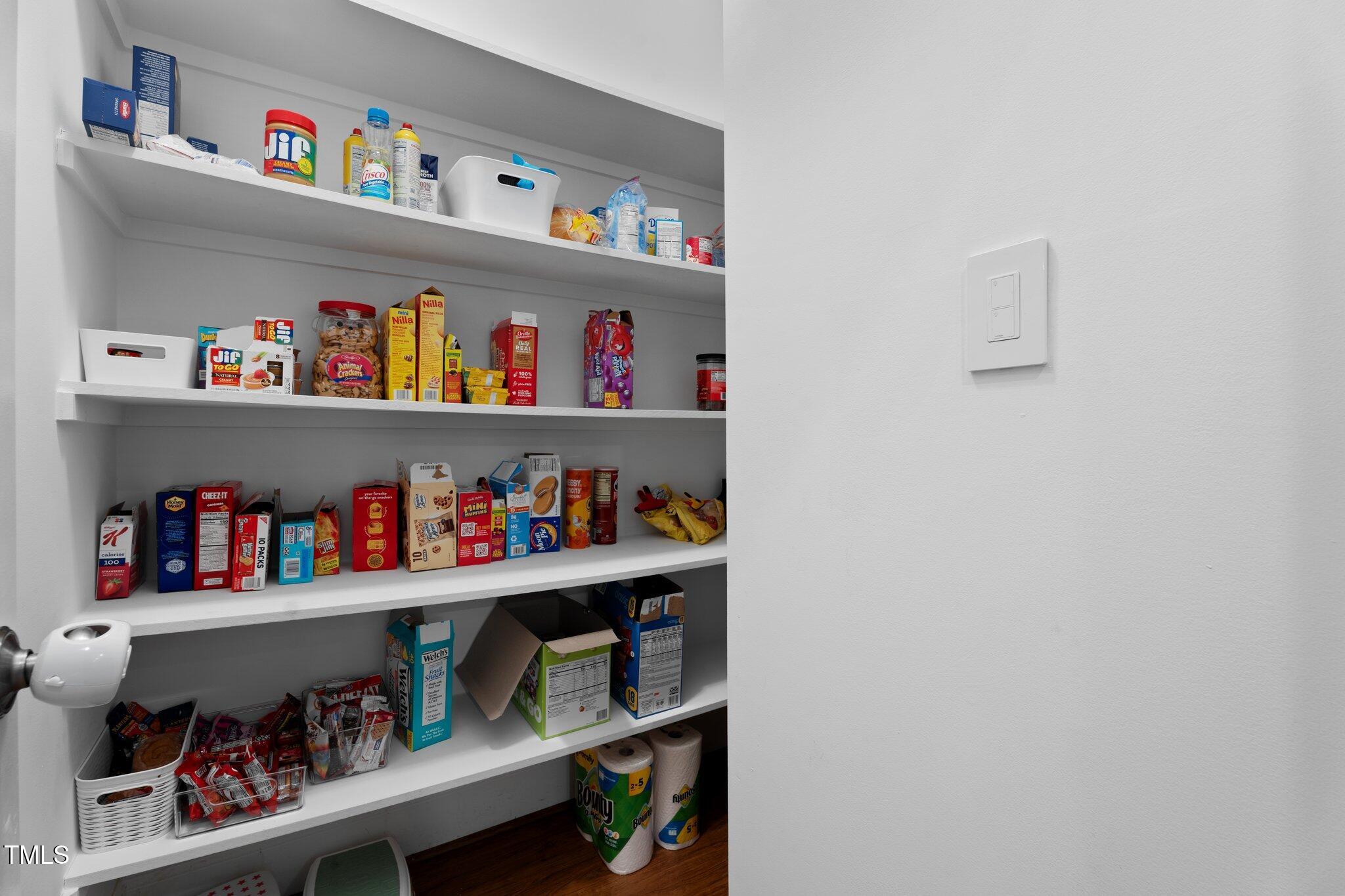 Clayton, North Carolina, 27527, United States, 3 Bedrooms Bedrooms, ,4 BathroomsBathrooms,Residential,For Sale,1874514