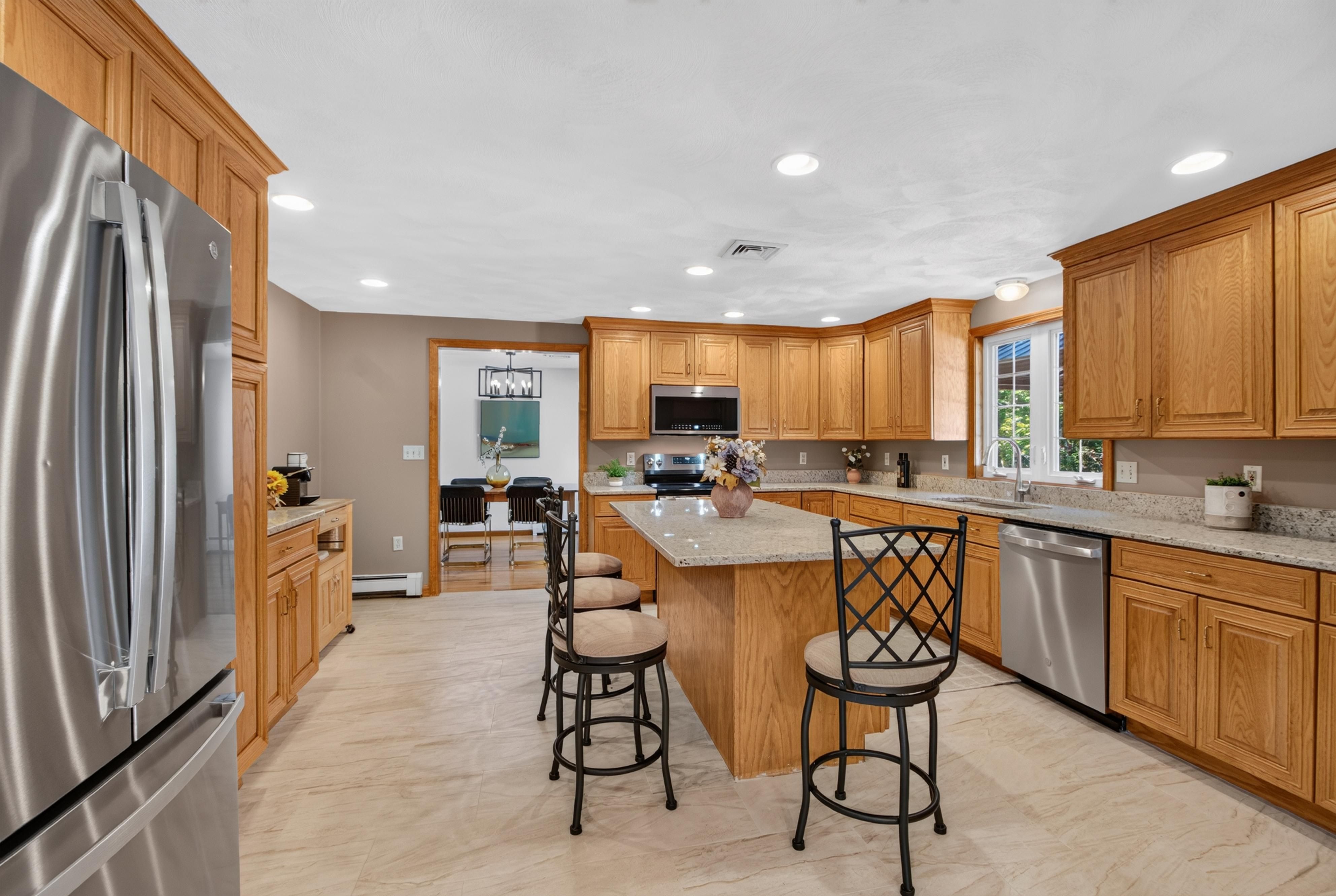  41 Buckingham Drive, Billerica, MA 01821 - 物件實景