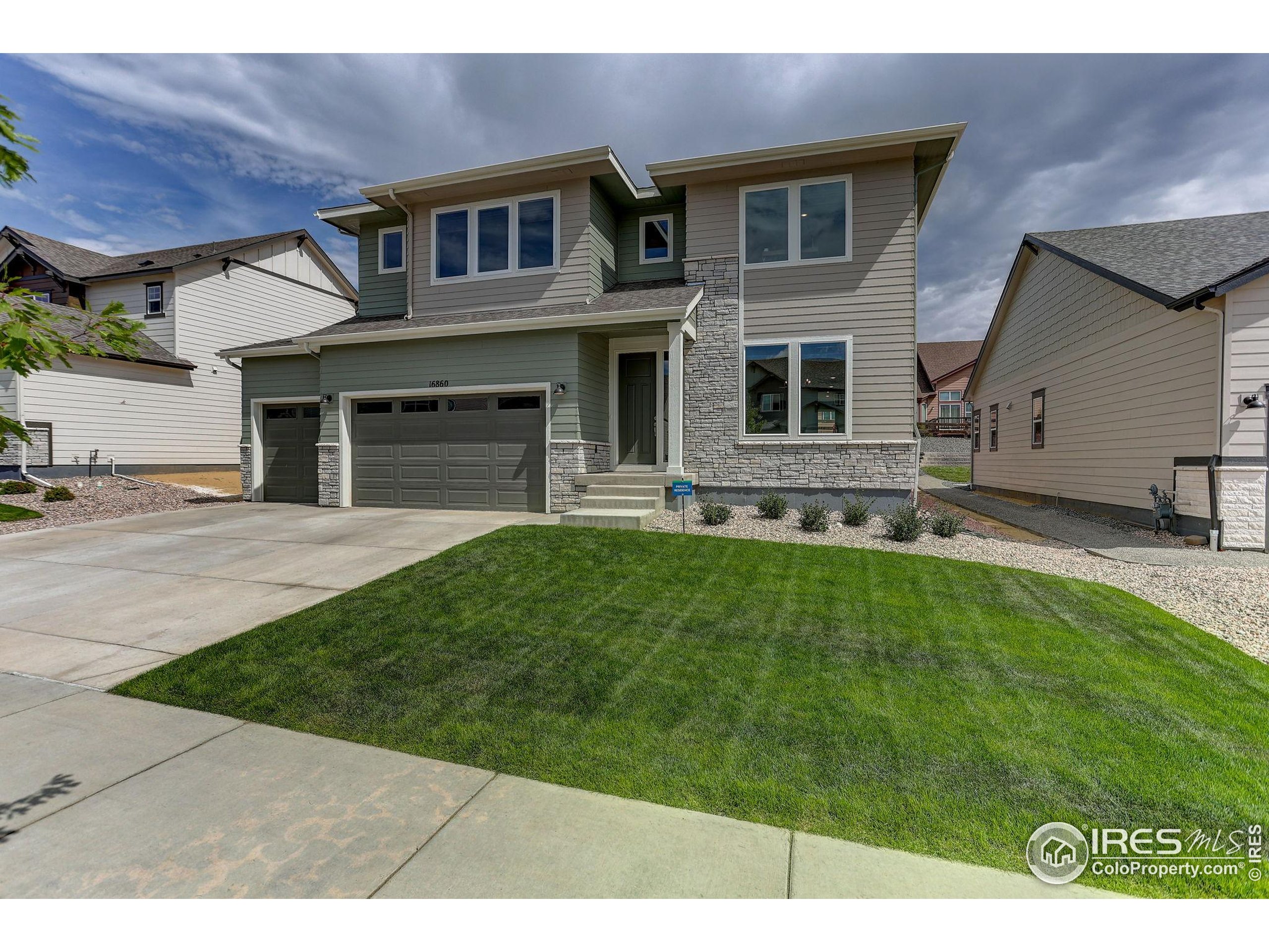 Mead, Colorado, 80542, United States, 5 Bedrooms Bedrooms, ,3 BathroomsBathrooms,Residential,For Sale,1941802