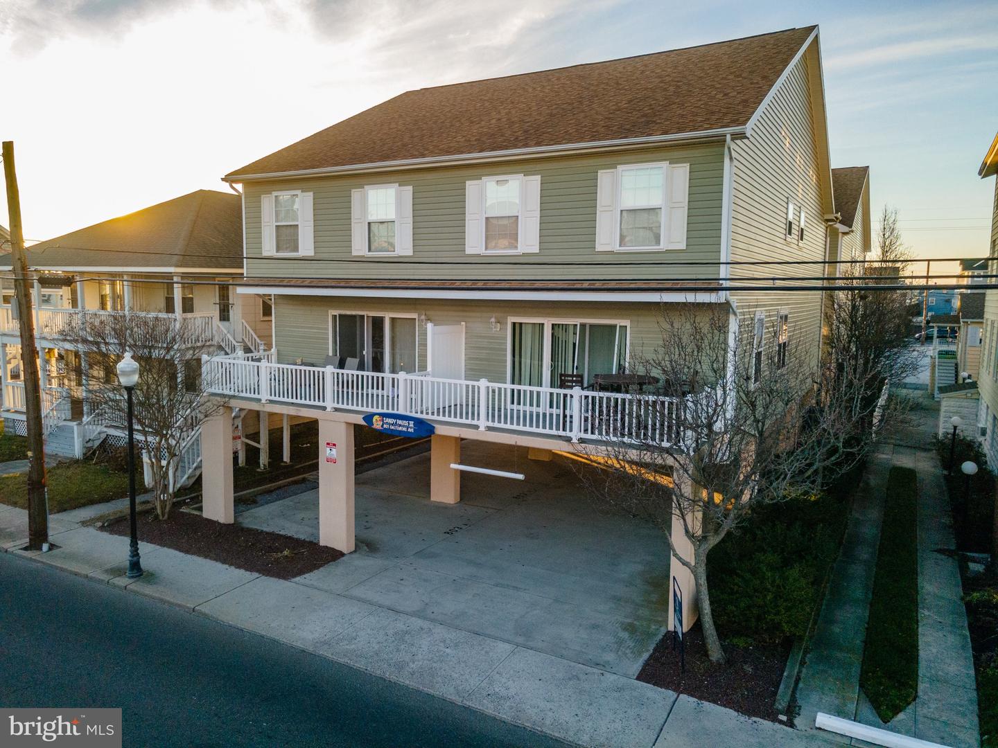 Ocean City, Maryland, 21842, United States, 3 Bedrooms Bedrooms, ,3 BathroomsBathrooms,Residential,For Sale,1744033