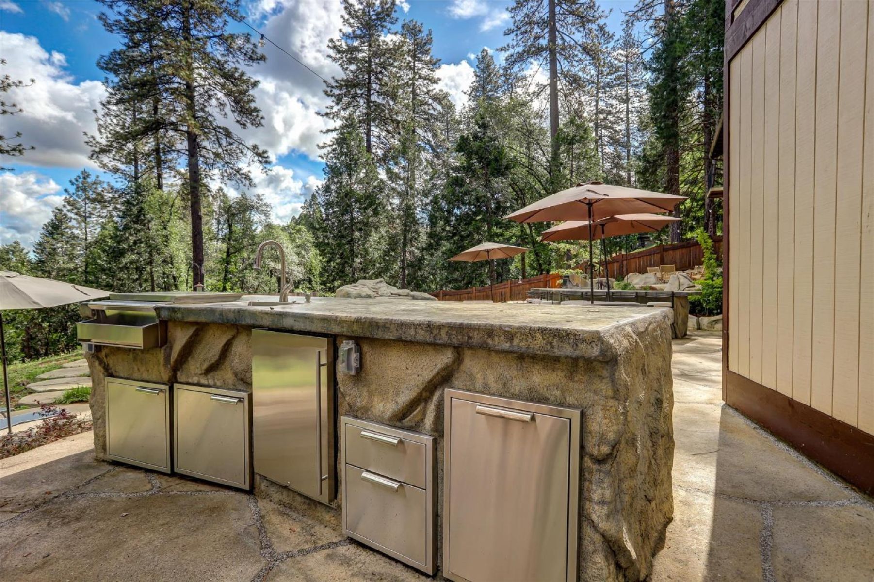  10304 Banner Lava Cap Road, Nevada City, CA 95959 - 物件實景