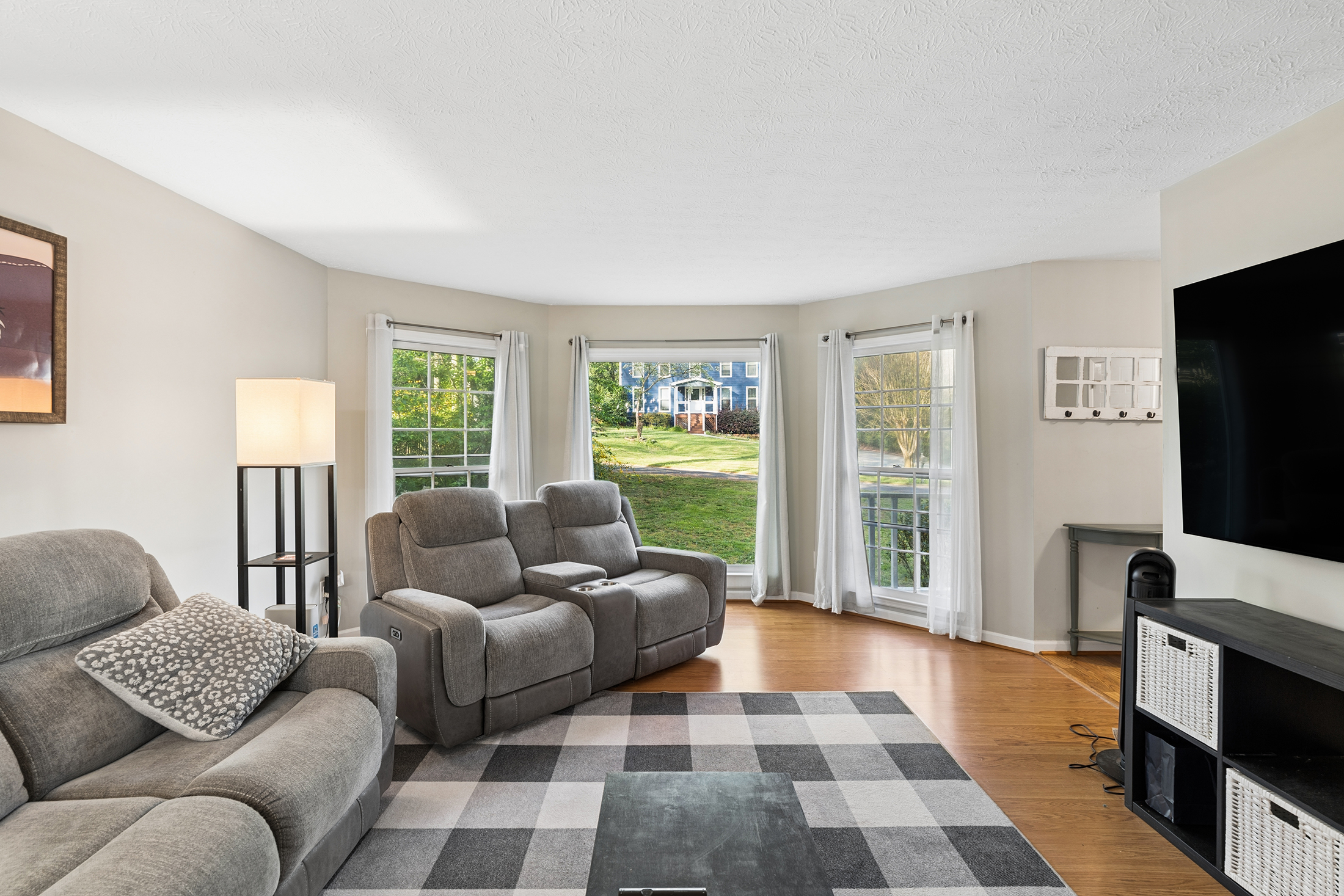  Tree-Lined Traditional in Sought-After Brookwood School District - 物件實景