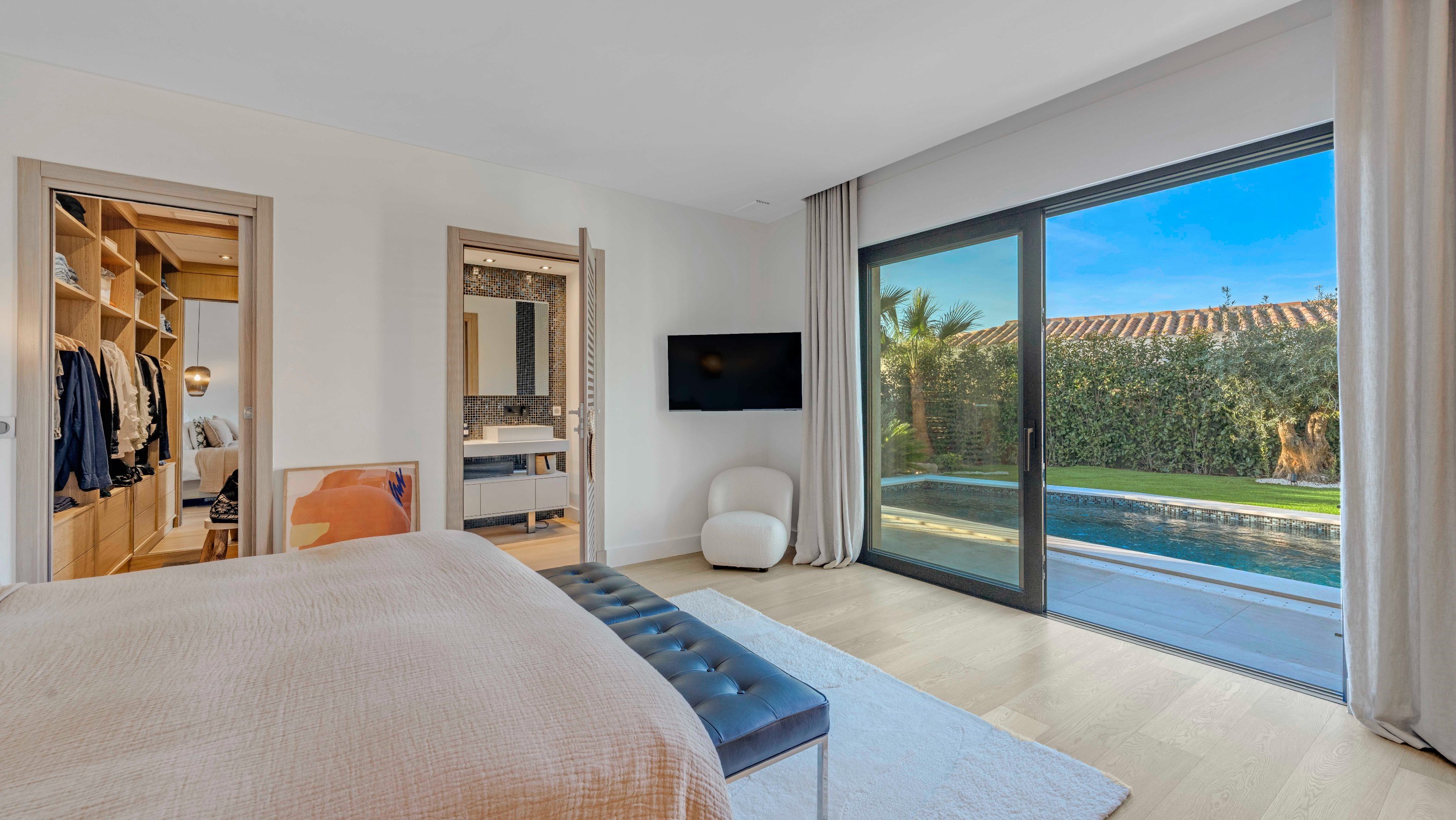  Contemporary villa in Sainte-Maxime with garden, pool, and optimal comfort - 物件實景