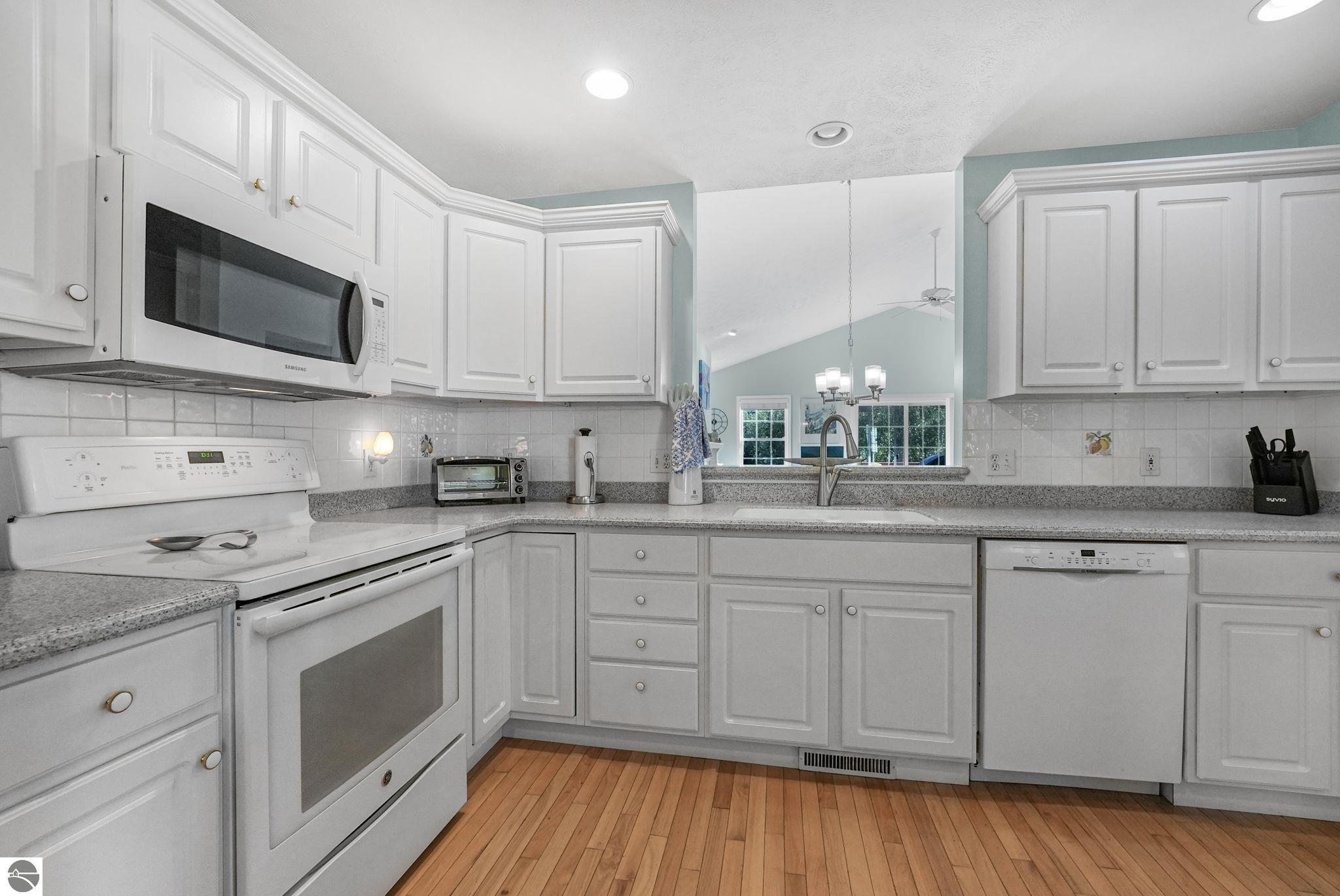 Traverse City, Michigan, 49685, United States, 3 Bedrooms Bedrooms, ,3 BathroomsBathrooms,Residential,For Sale,1943667