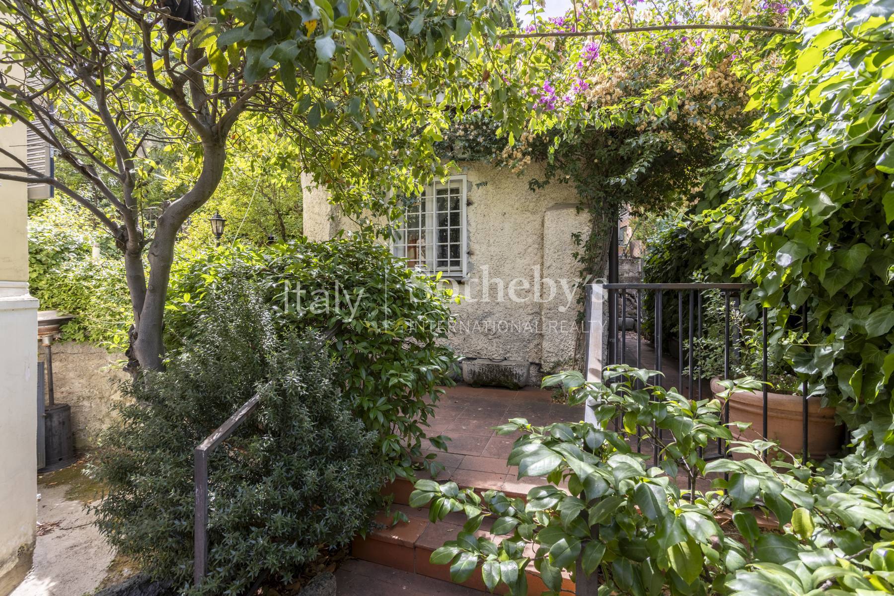  Elegant apartment with private garden - 物件實景