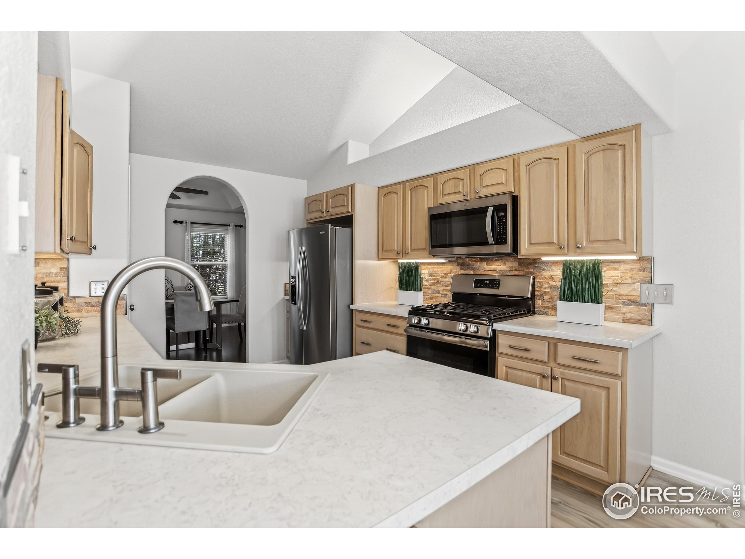 Strasburg, Colorado, 80136, United States, 3 Bedrooms Bedrooms, ,4 BathroomsBathrooms,Residential,For Sale,1991126