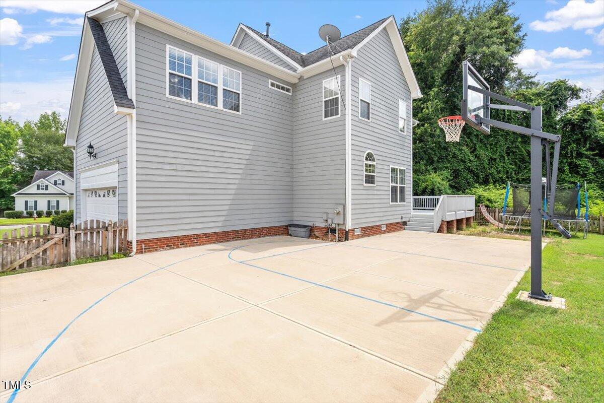 Fuquay Varina, North Carolina, 27526, United States, 4 Bedrooms Bedrooms, ,3 BathroomsBathrooms,Residential,For Sale,1867218
