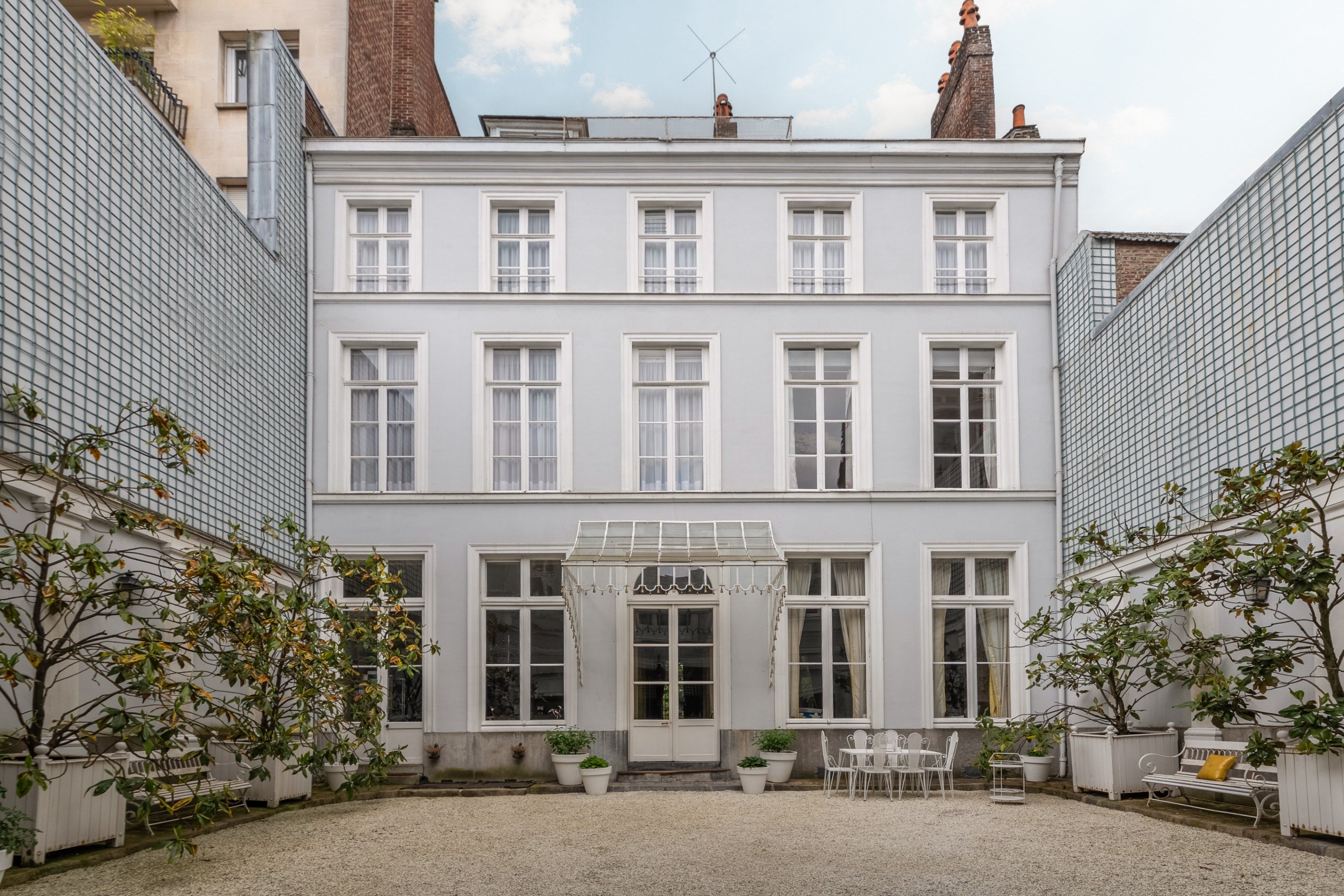  Lille , Vieux Lille , stunning House for sale , 590 sq .7 bedrooms , 721 sq .m … - 物件實景