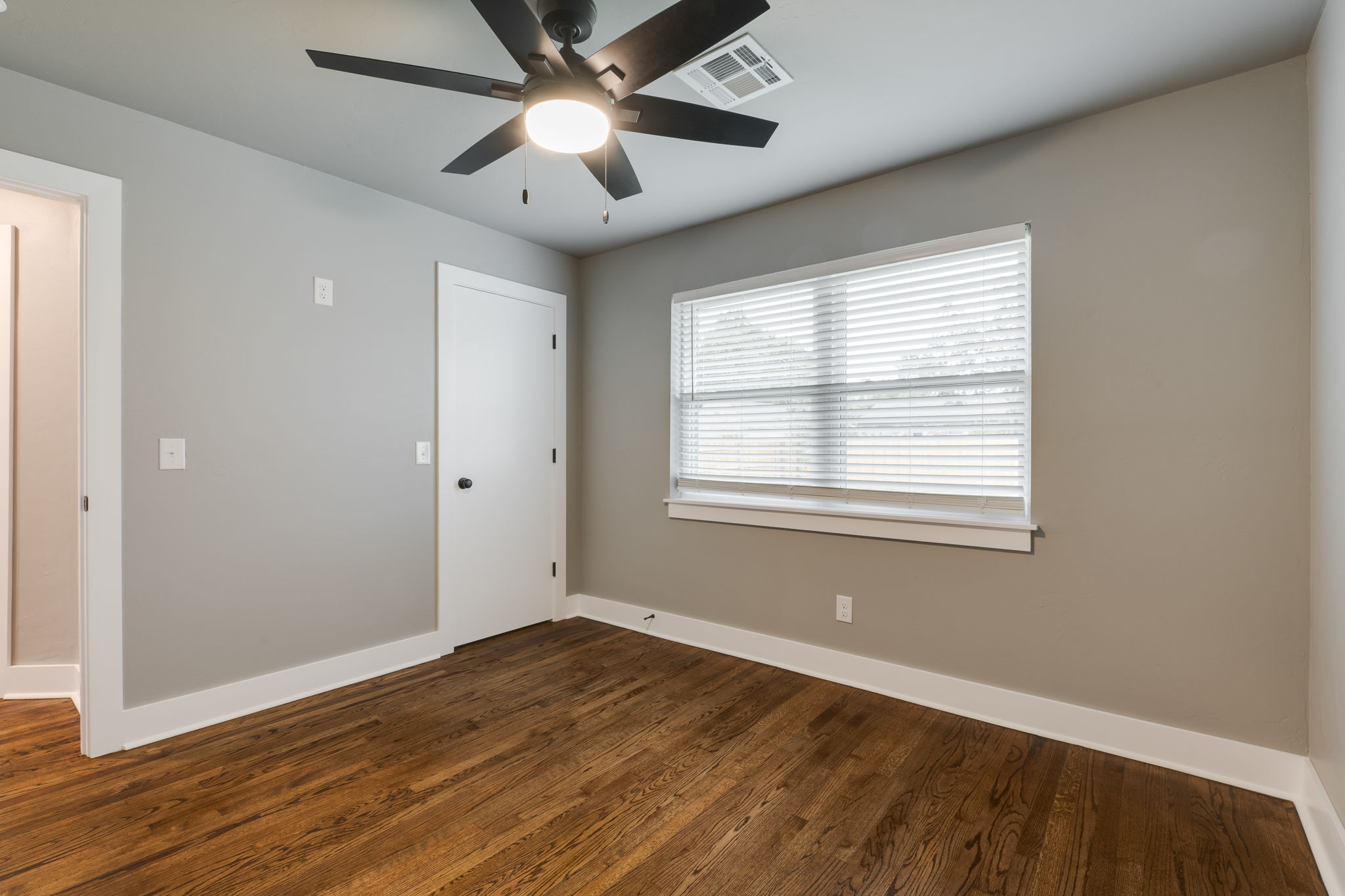  2000 Andover Court, The Village, OK 73120 - 物件實景