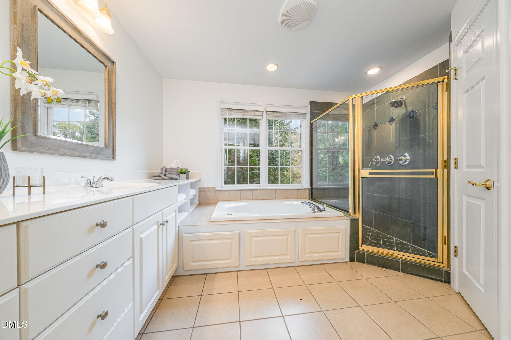 Apex, North Carolina, 27502, United States, 4 Bedrooms Bedrooms, ,4 BathroomsBathrooms,Residential,For Sale,1986214