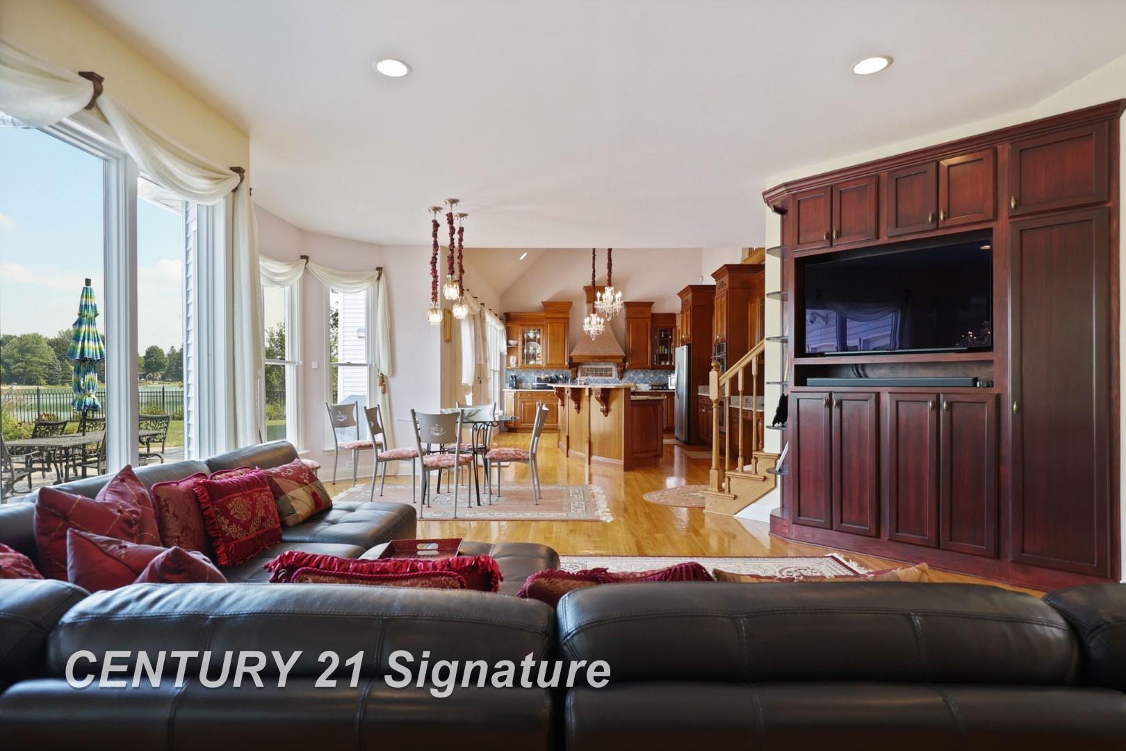 Saginaw, Michigan, 48609, United States, 4 Bedrooms Bedrooms, ,7 BathroomsBathrooms,Residential,For Sale,1980528