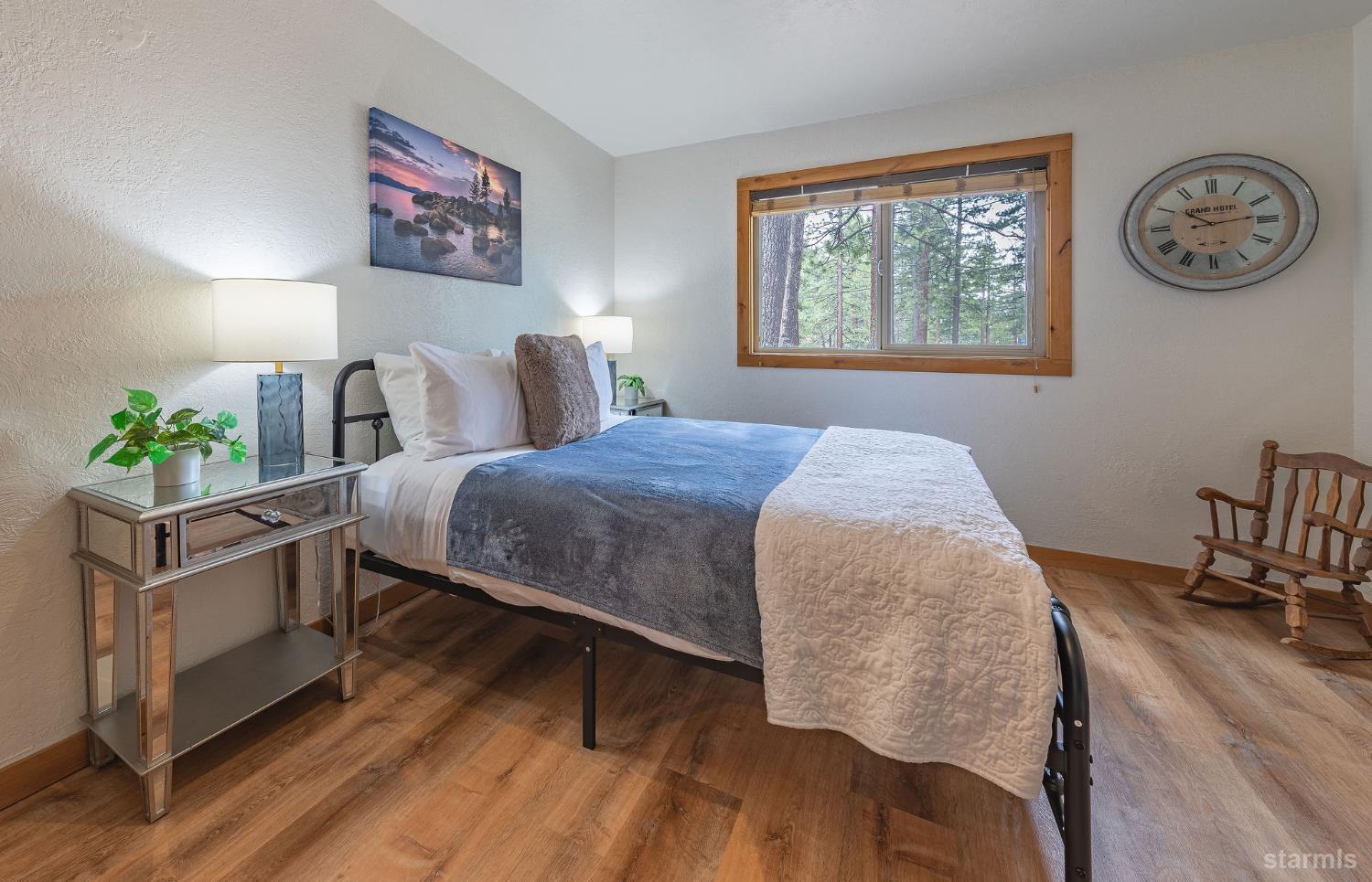 South Lake Tahoe, California, 96150, United States, 2 Bedrooms Bedrooms, ,1 BathroomBathrooms,Residential,For Sale,1971581