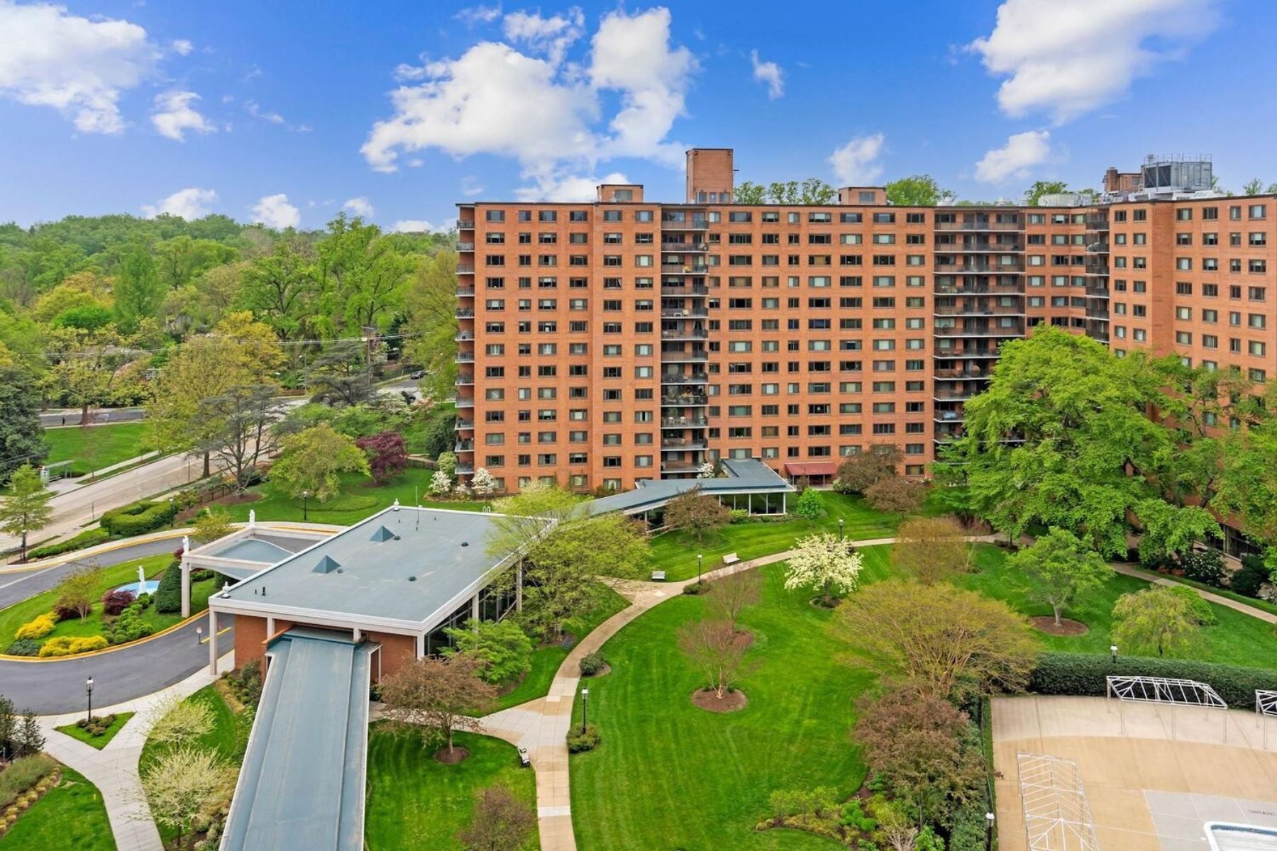  4201 Cathedral Avenue NW, Washington, DC, 20016 - 物件實景