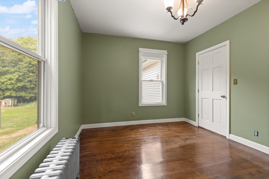 North Attleboro, Massachusetts, 02760, United States, 5 Bedrooms Bedrooms, ,2 BathroomsBathrooms,Residential,For Sale,1939439