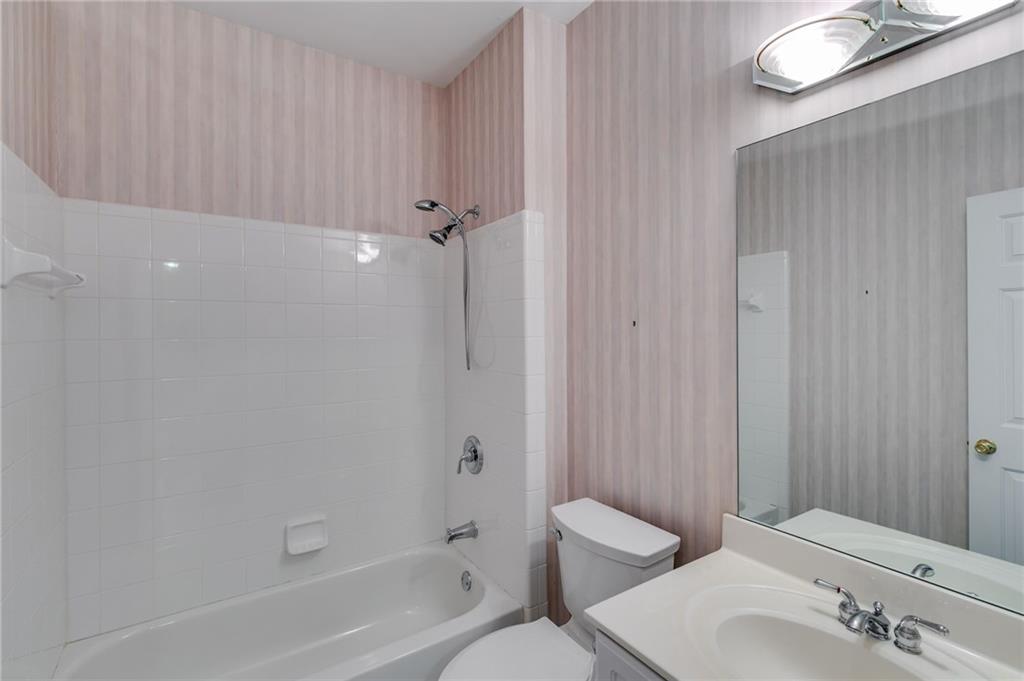 Atlanta, Georgia, 30350, United States, 6 Bedrooms Bedrooms, ,5 BathroomsBathrooms,Residential,For Sale,1900551