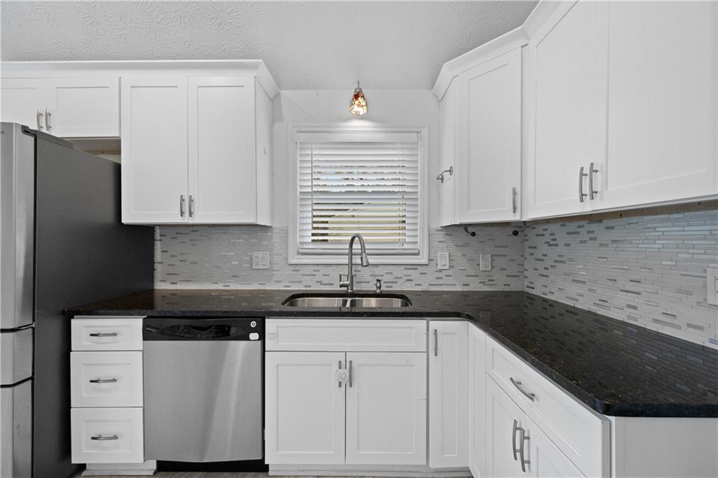 Marietta, Georgia, 30066, United States, 4 Bedrooms Bedrooms, ,3 BathroomsBathrooms,Residential,For Sale,1986334