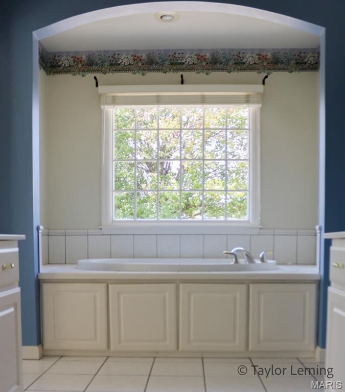 Cape Girardeau, Missouri, 63701, United States, 4 Bedrooms Bedrooms, ,3 BathroomsBathrooms,Residential,For Sale,1974891