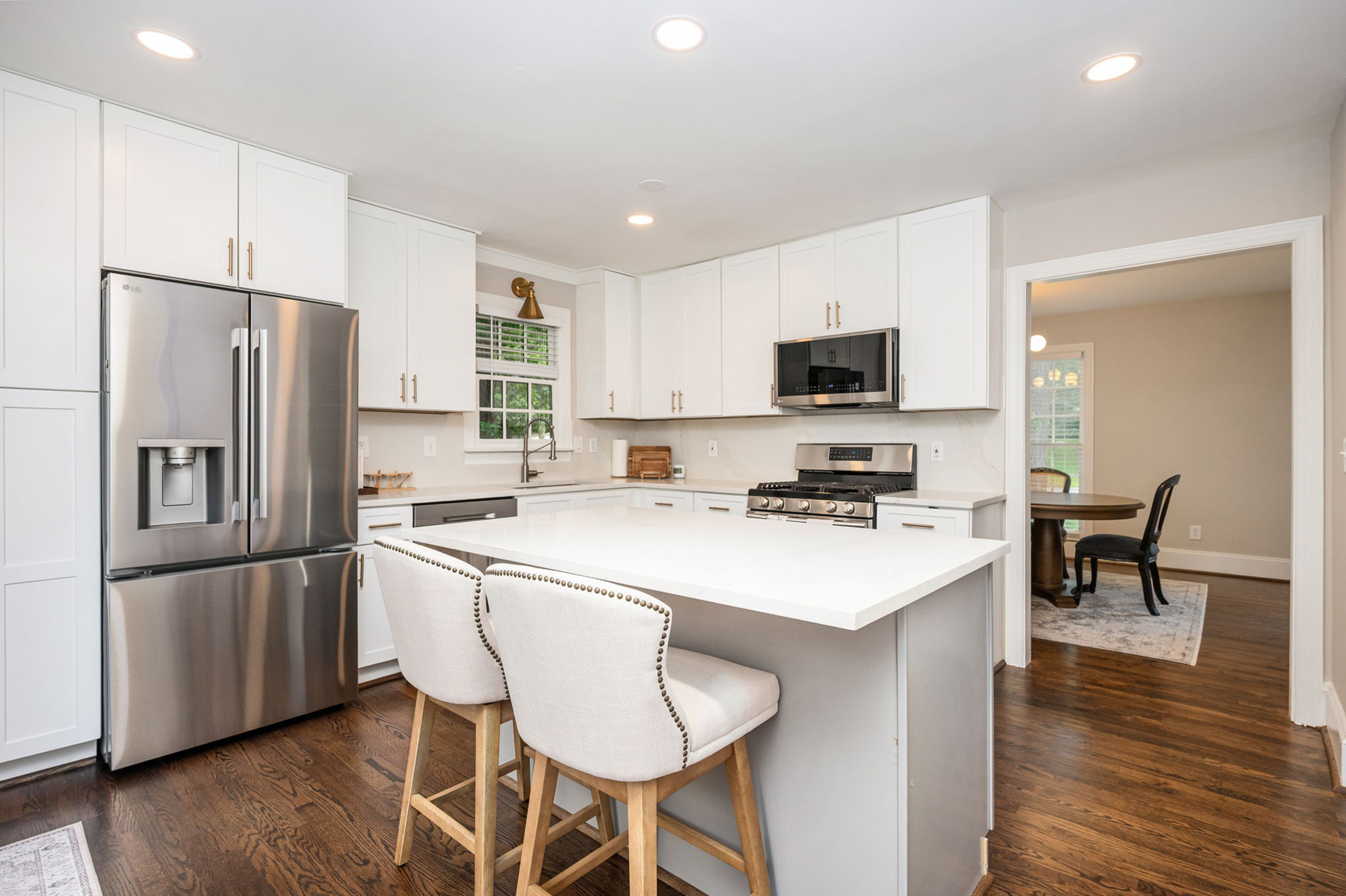  Exceptional Home Nestled on 0.83+/- Acre Picturesque Corner Lot - 物件實景
