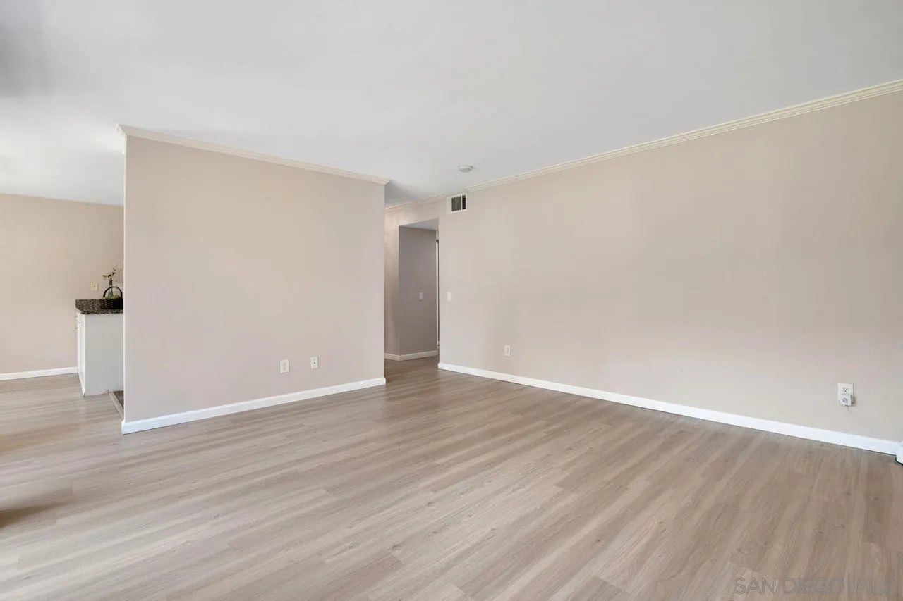 San Diego, California, 92127, United States, 2 Bedrooms Bedrooms, ,2 BathroomsBathrooms,Residential,For Sale,1950197
