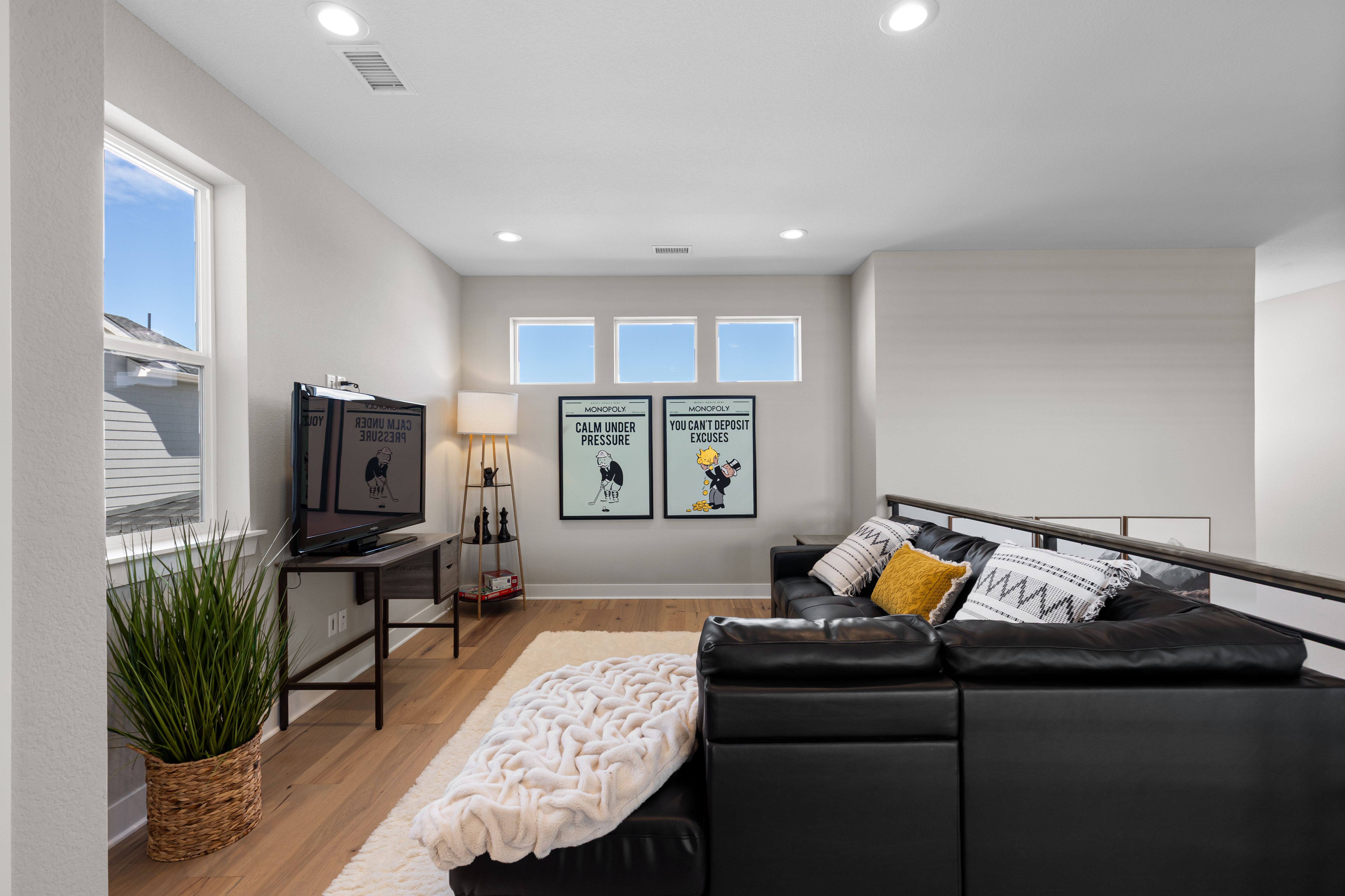  Skip the build time and step straight into 5932 Los Olivas Point - 物件實景