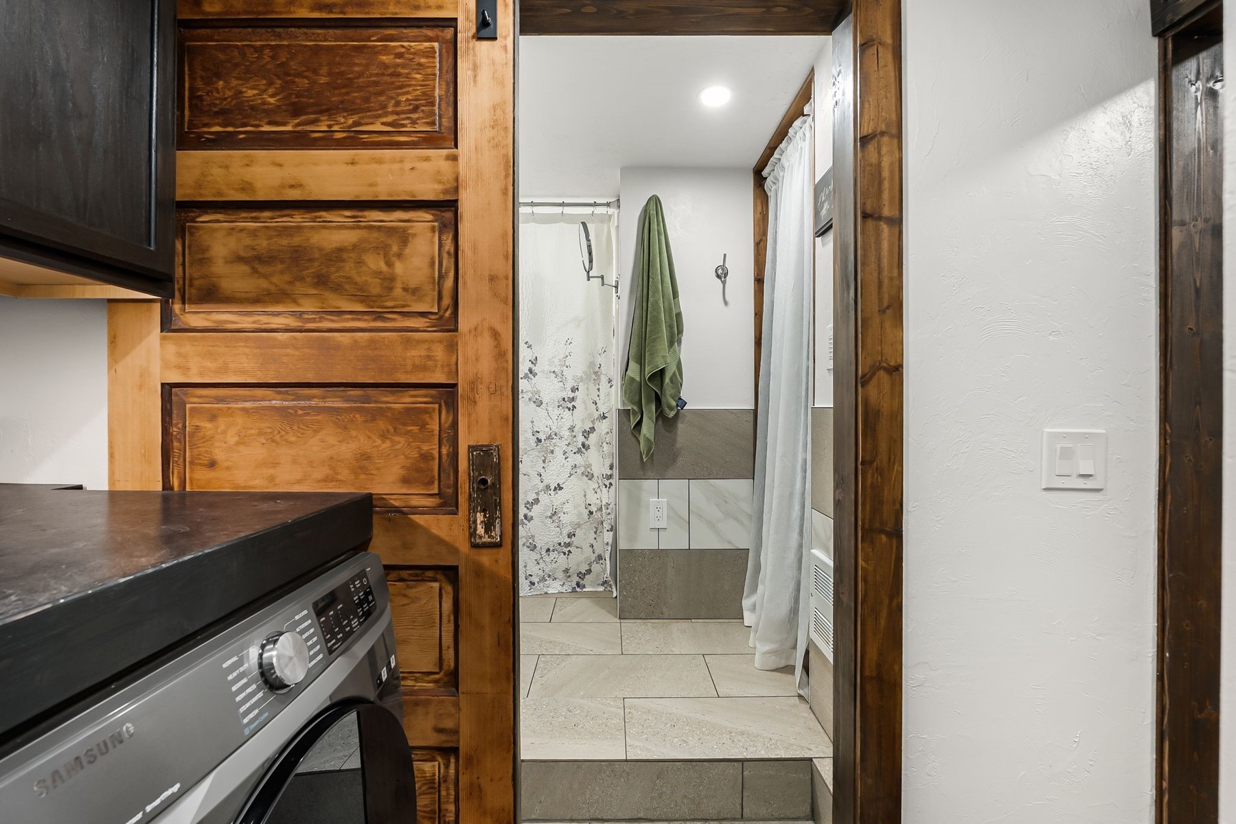  Sagle Multi-Generational - 物件實景