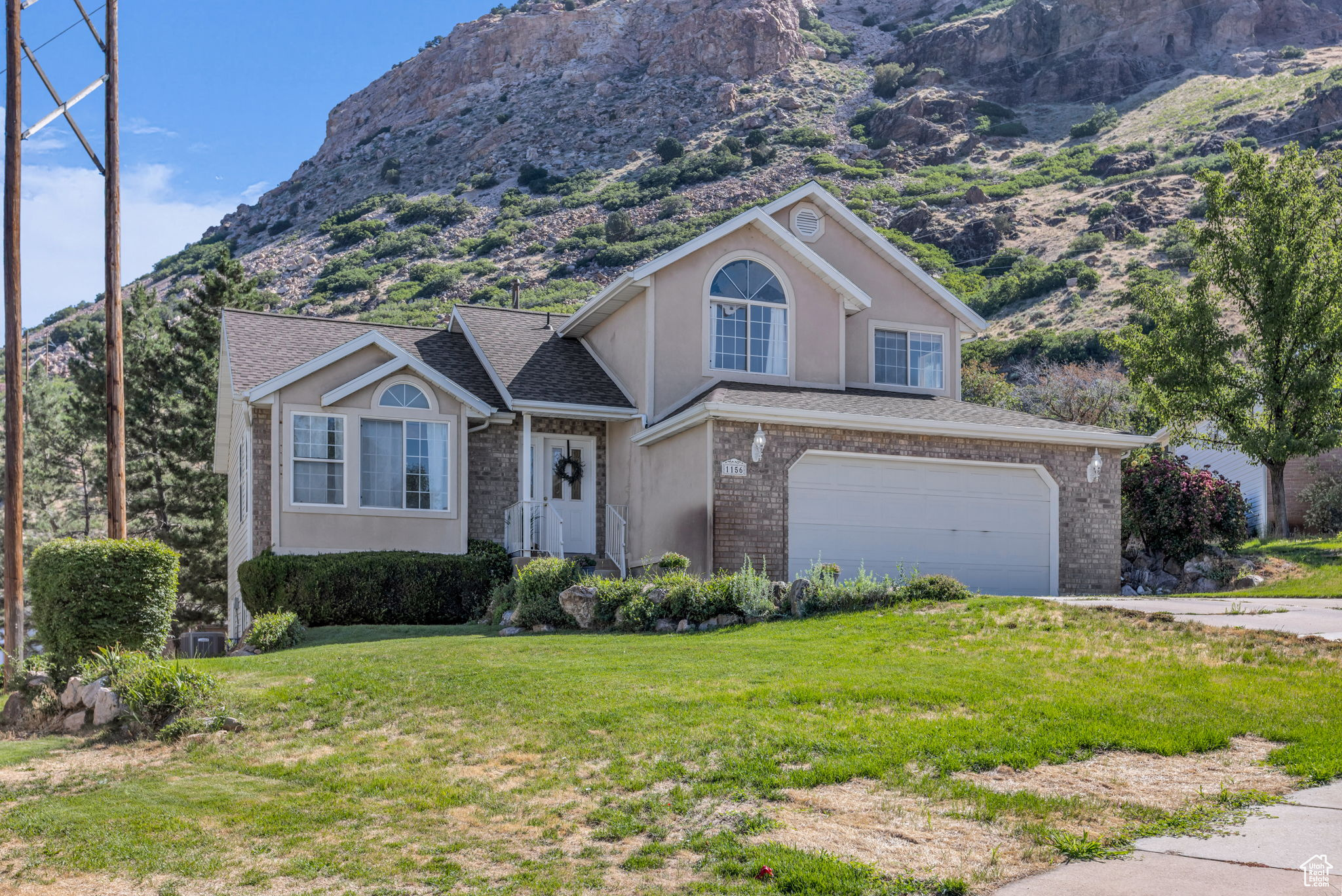 Ogden, Utah, 84404, United States, 4 Bedrooms Bedrooms, ,3 BathroomsBathrooms,Residential,For Sale,1867138