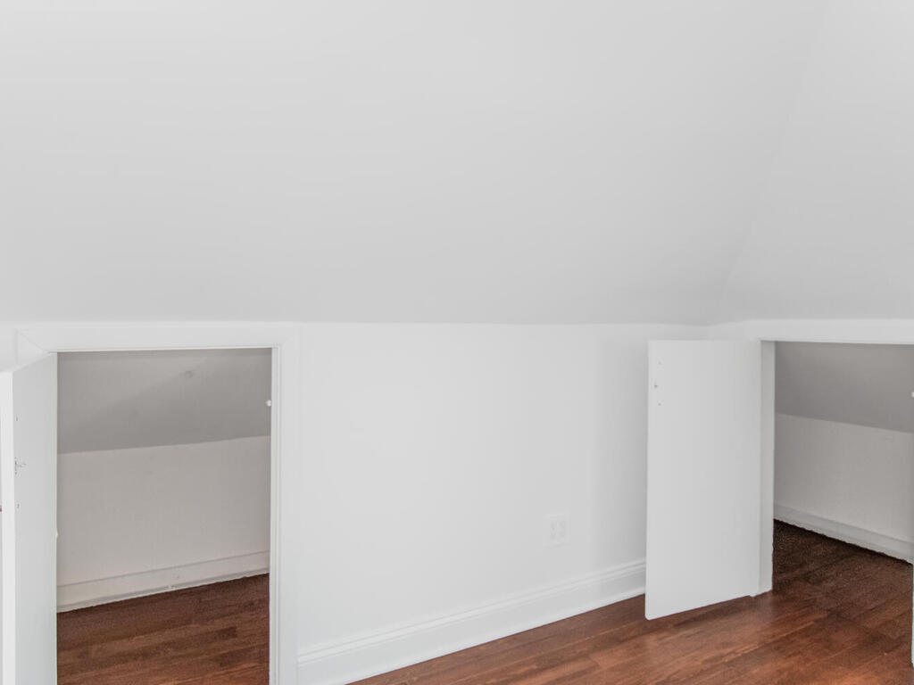 Yonkers, New York, 10701, United States, 6 Bedrooms Bedrooms, ,3 BathroomsBathrooms,Residential,For Sale,1904249