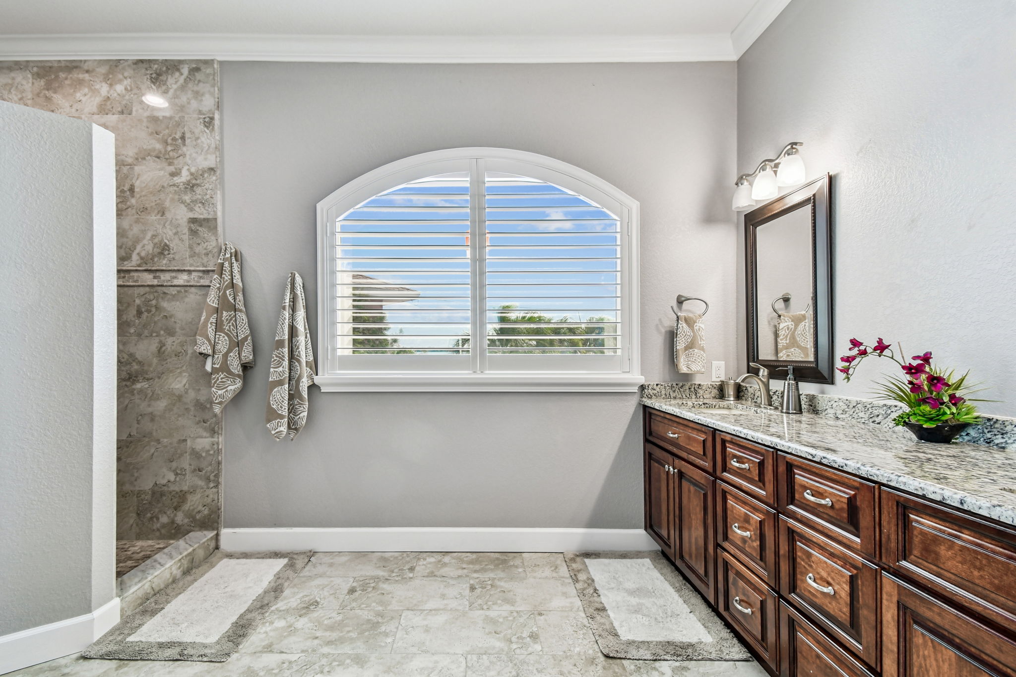 Madeira Beach, Florida, 33708, United States, 6 Bedrooms Bedrooms, ,6 BathroomsBathrooms,Residential,For Sale,1975666