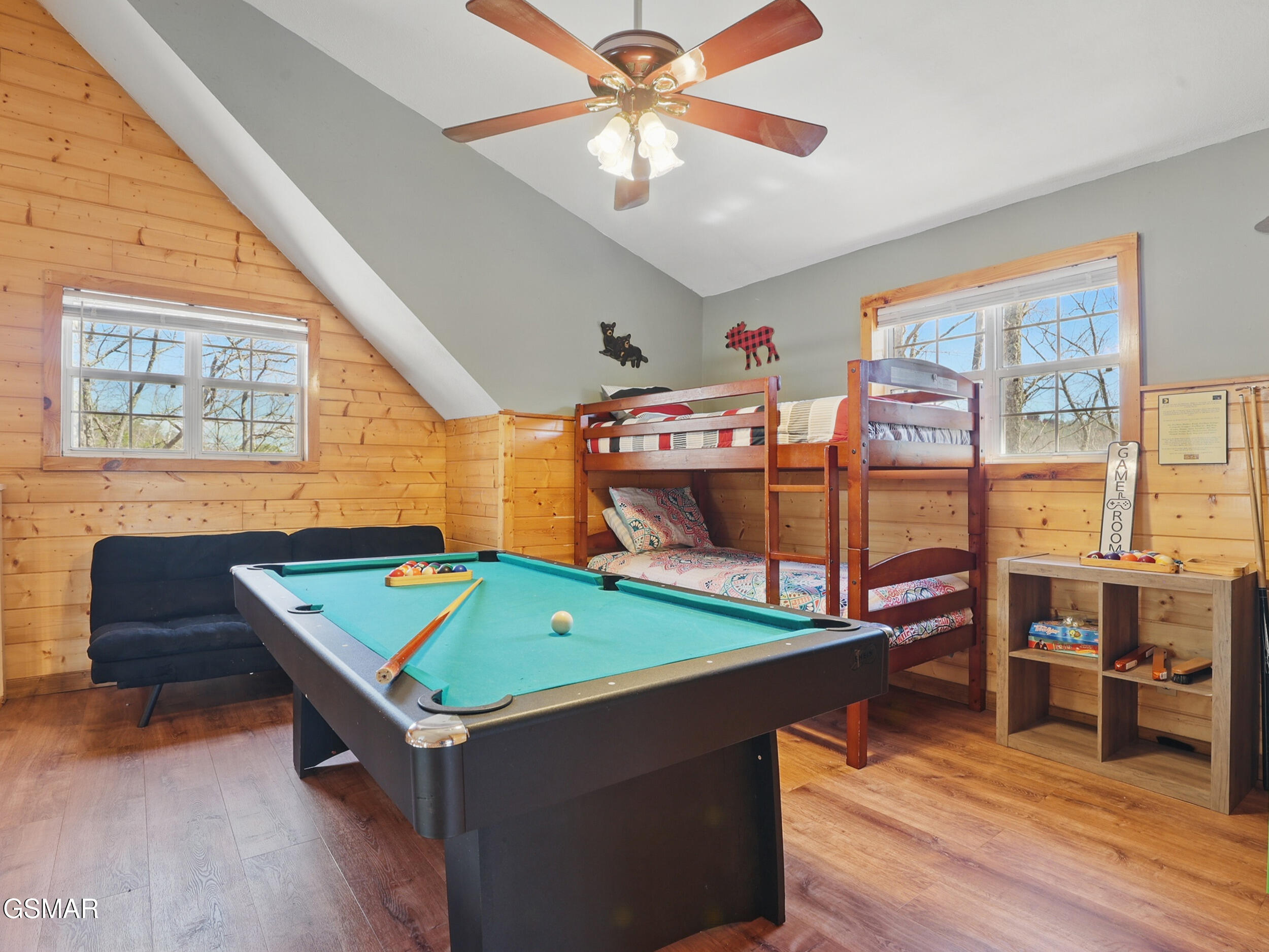 Sevierville, Tennessee, 37862, United States, 4 Bedrooms Bedrooms, ,4 BathroomsBathrooms,Residential,For Sale,1928757