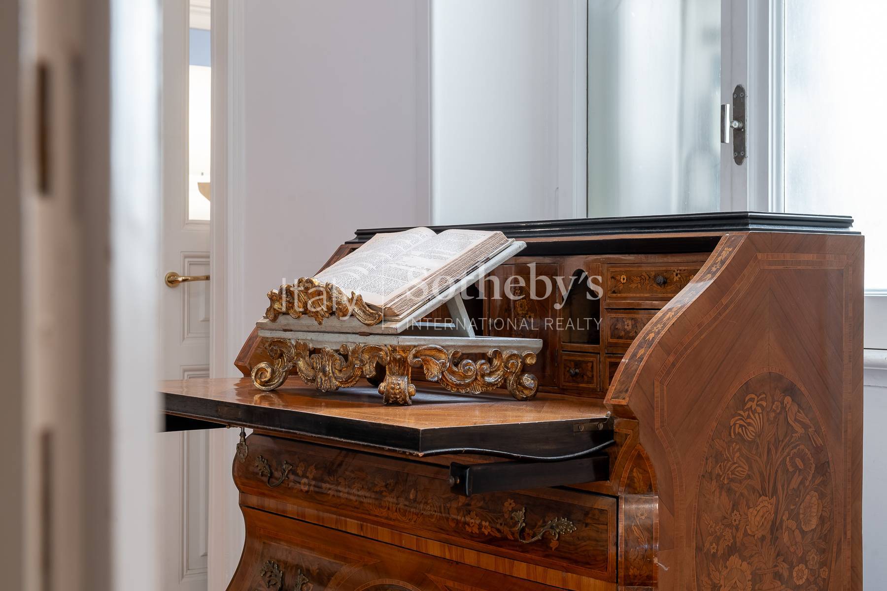  Elegant Period Residence Between Parioli and Pinciano - 物件實景